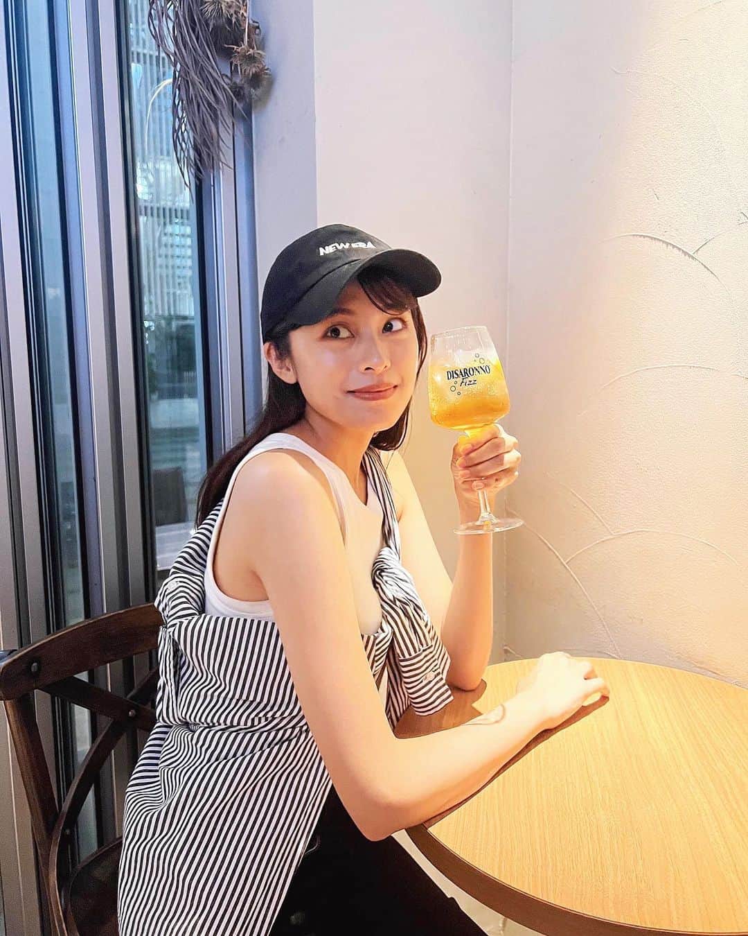北村沙織さんのインスタグラム写真 - (北村沙織Instagram)「＊  渋谷ストリームにて 7/24〜8/20まで開催されている ディサローノのPOPUP BARに行ってきたよ🍸  私が飲んだ「ディサローノ・フィズ」は 甘みがありつつも レモンでスッキリした味わいで 夏にぴったりでした！  渋谷の真ん中から離れてて 落ち着きながら楽しめたから 皆さんも是非行ってみてね🫶  #ディサローノ #disaronno #ドルチェヴィータ #アマレット」8月8日 18時54分 - kitamu__cng