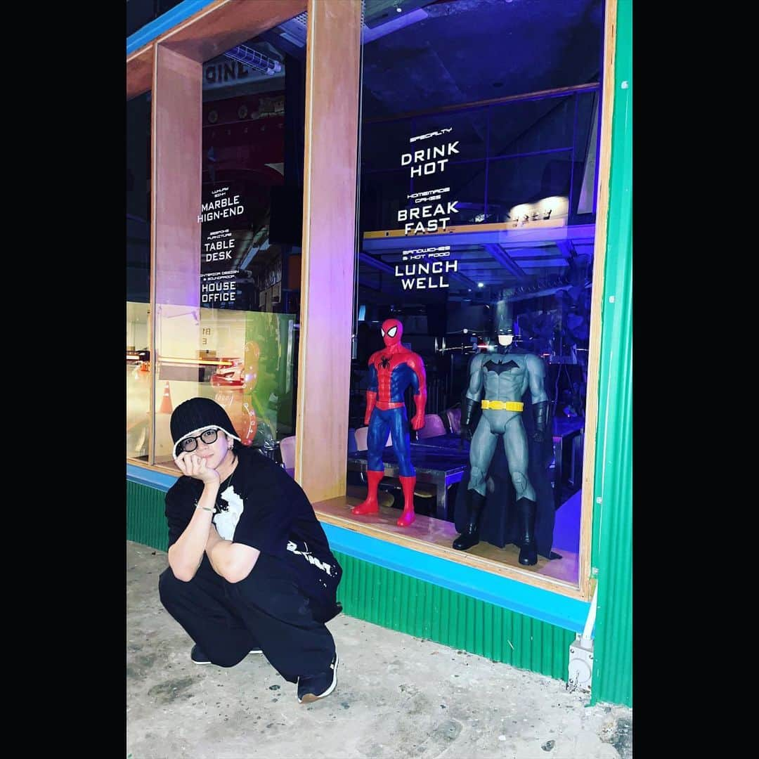 千綿勇平のインスタグラム：「spiderman&Batman  🕷️ 🦇  #spiderman #batman #korea」