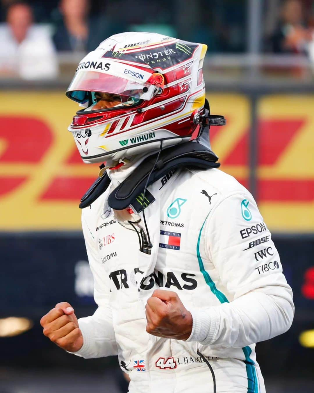 MERCEDES AMG PETRONASさんのインスタグラム写真 - (MERCEDES AMG PETRONASInstagram)「Purple, yellow, white and red. 💜💛🤍❤️ But which of LH's Merc helmets do you like best... 💭」8月8日 18時56分 - mercedesamgf1