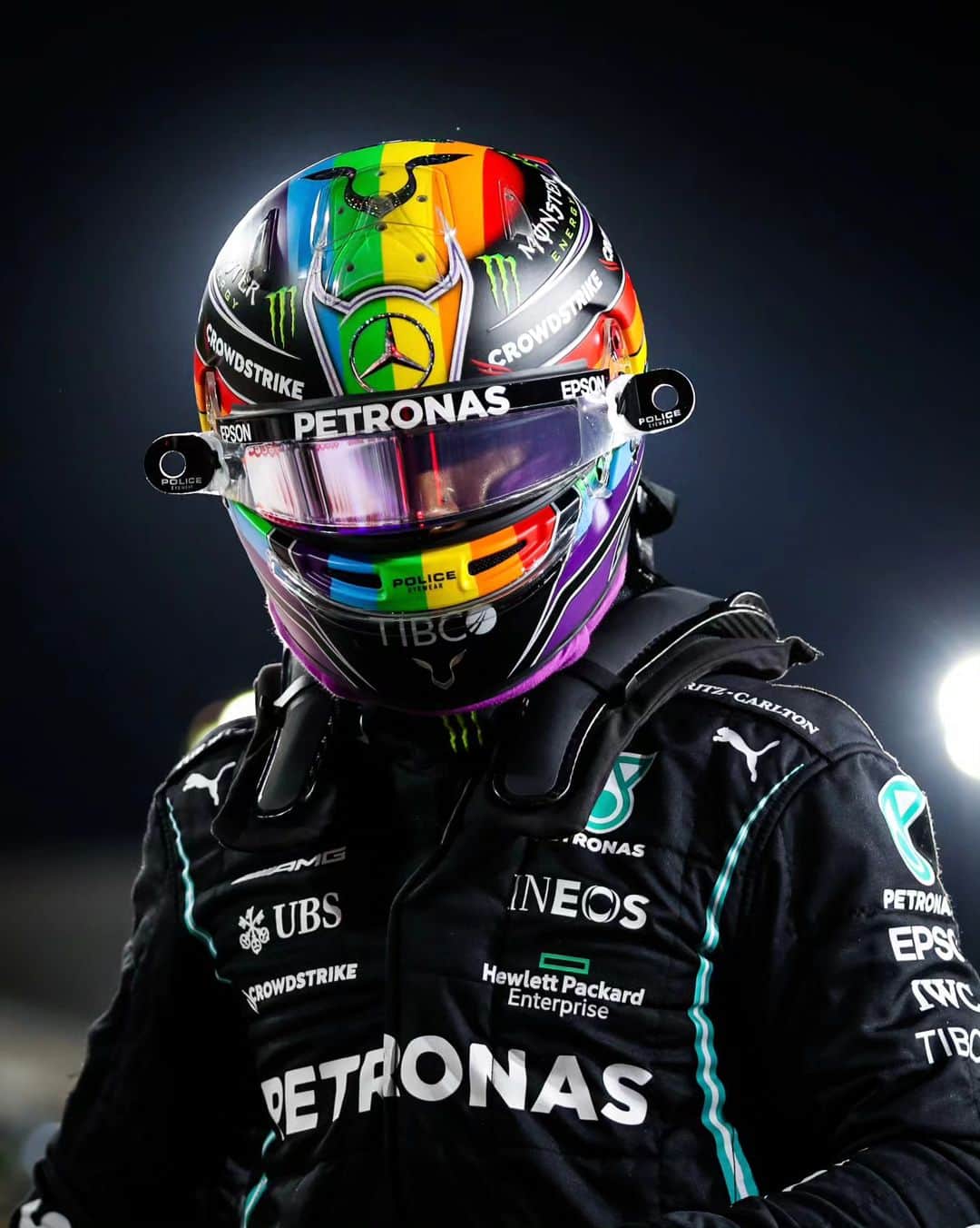 MERCEDES AMG PETRONASさんのインスタグラム写真 - (MERCEDES AMG PETRONASInstagram)「Purple, yellow, white and red. 💜💛🤍❤️ But which of LH's Merc helmets do you like best... 💭」8月8日 18時56分 - mercedesamgf1