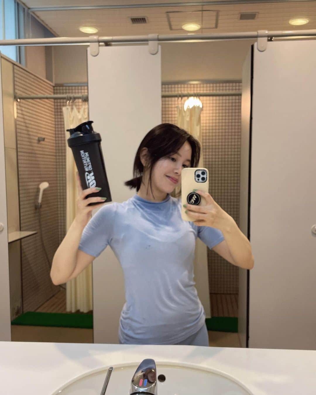 Lilmeさんのインスタグラム写真 - (LilmeInstagram)「workout diary🚿 日本に戻って来てから約4ヶ月が経過。 韓国にいる時より運動量を増やして 良い感じに身体が引き締まってきました!  美味しいもの食べるのだいすきだし、 たまにお酒も飲むし...運動は不可欠😐！！  最近は空いた時間が出来たら @chocozap_official で 運動して隙間時間も有効利用しています🏃‍♀️ 店舗数も多いのでサクッとジムに行けるのがありがたい🙏🏻 このまま継続していきます！！ （ #ダイエット仲間募集 ）  @chocozap_official に興味ある方はこちらの紹介コードを入れたら最大3600円割引きされるみたいなので是非利用してみてくださいね！【紹介コード「SSNCQYVX」】  #gym#workout#diet##chocozap #ジム#トレーニング#筋トレ女子#ダイエット記録#トレーニング女子#ダイエット#ヨガ#ピラティス」8月8日 21時00分 - lilme_official