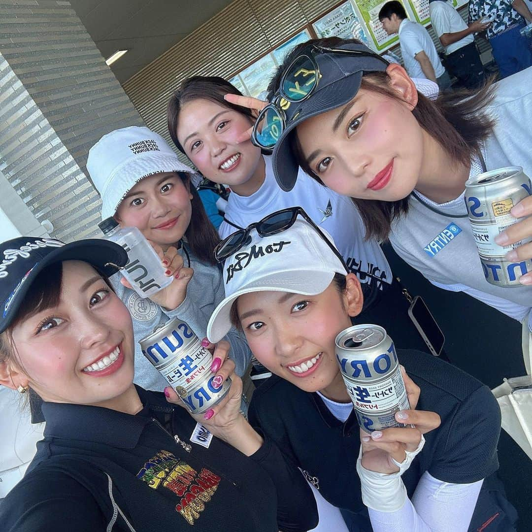 岡田唯花のインスタグラム：「. 🤭🍻⛳️ . .  ⁡ #アスモ #アスモゲイムス　#asmo #ゴルフ #ゴルフ女子 #ゴルフコーデ #ゴルフ女子コーデ #ゴルフウェア #ゴルフ場 #ゴルフ好き #ゴルフ大好き #ゴルフウェアコーデ  #golf #golfswing #golfwear #golfgti #golflife #golfr #golftips #golfstagram #golfaddict #golfpro #golf女子　#高尔夫球 #高尔夫球服　#高尔夫女孩　#高尔夫球场」