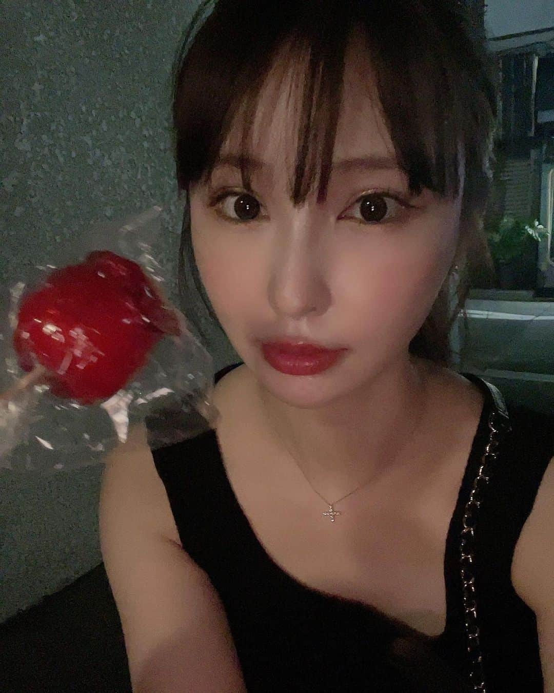 椎名美月のインスタグラム：「夏祭り🎇🎐 汗だくでした… でも蚊に刺されなかったし、娘の着付けも初めてなのに出来たし、ヘアメも出来たから上出来でした💮」