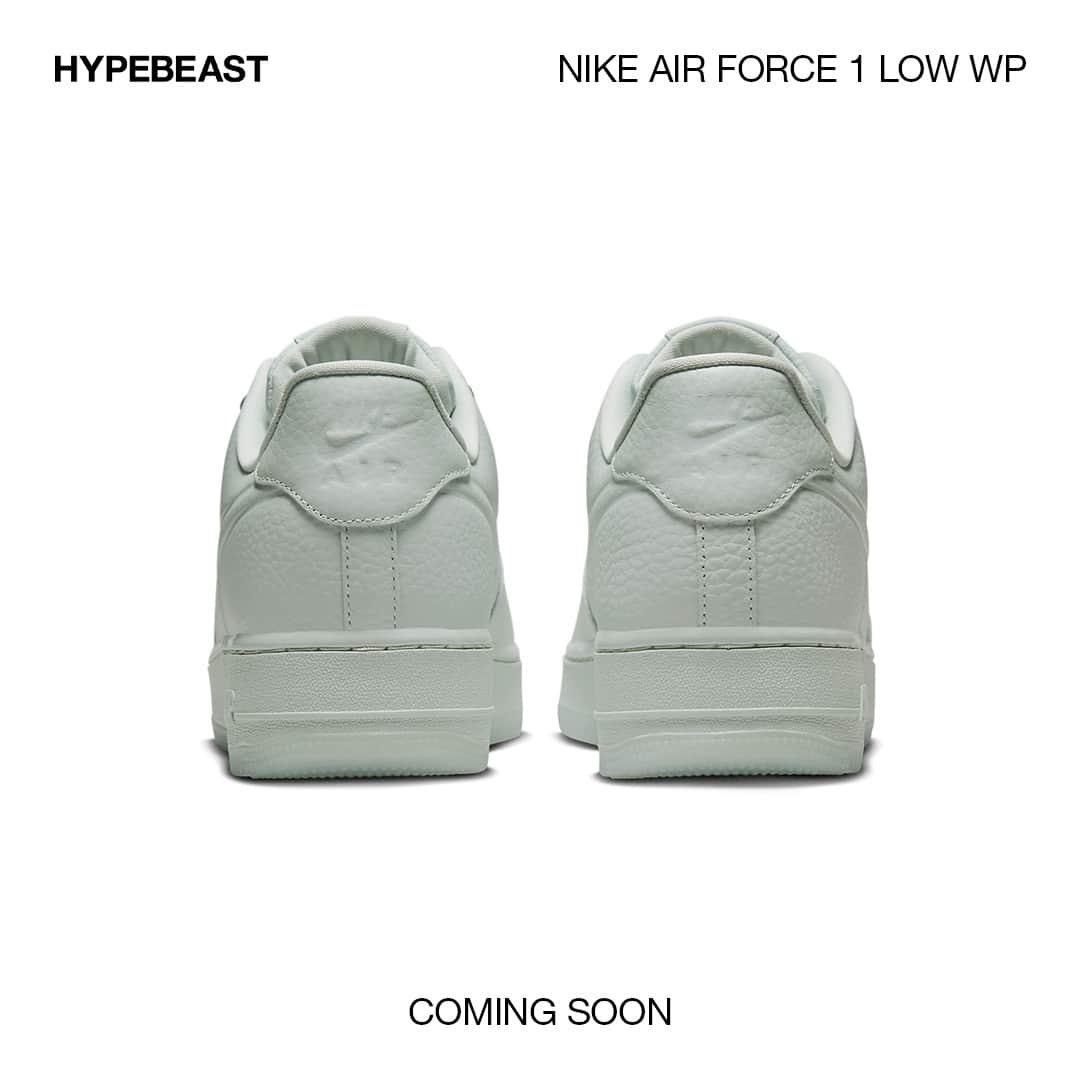 HYPEBEASTさんのインスタグラム写真 - (HYPEBEASTInstagram)「@hypebeastkicks: Following its initial appearance with a “Triple Black” presentation, it looks like @nike’s waterproof Air Force 1 Low is now getting a gray makeover. The rain-ready upper again removes the typical perforation and much of the shoe’s stitching in favor of cleaner seams that minimize the chance for water to seep through. As a result, the Swooshes are created via an outline rather than being attached like usual. Heels also feature debossed branding while the stitched midsole is supported by a translucent outsole to complete the look. ⁠ ⁠ As of now no release date has been confirmed, but expect these to land in the coming months.⁠ Photo: Nike ⁠」8月8日 19時30分 - hypebeast