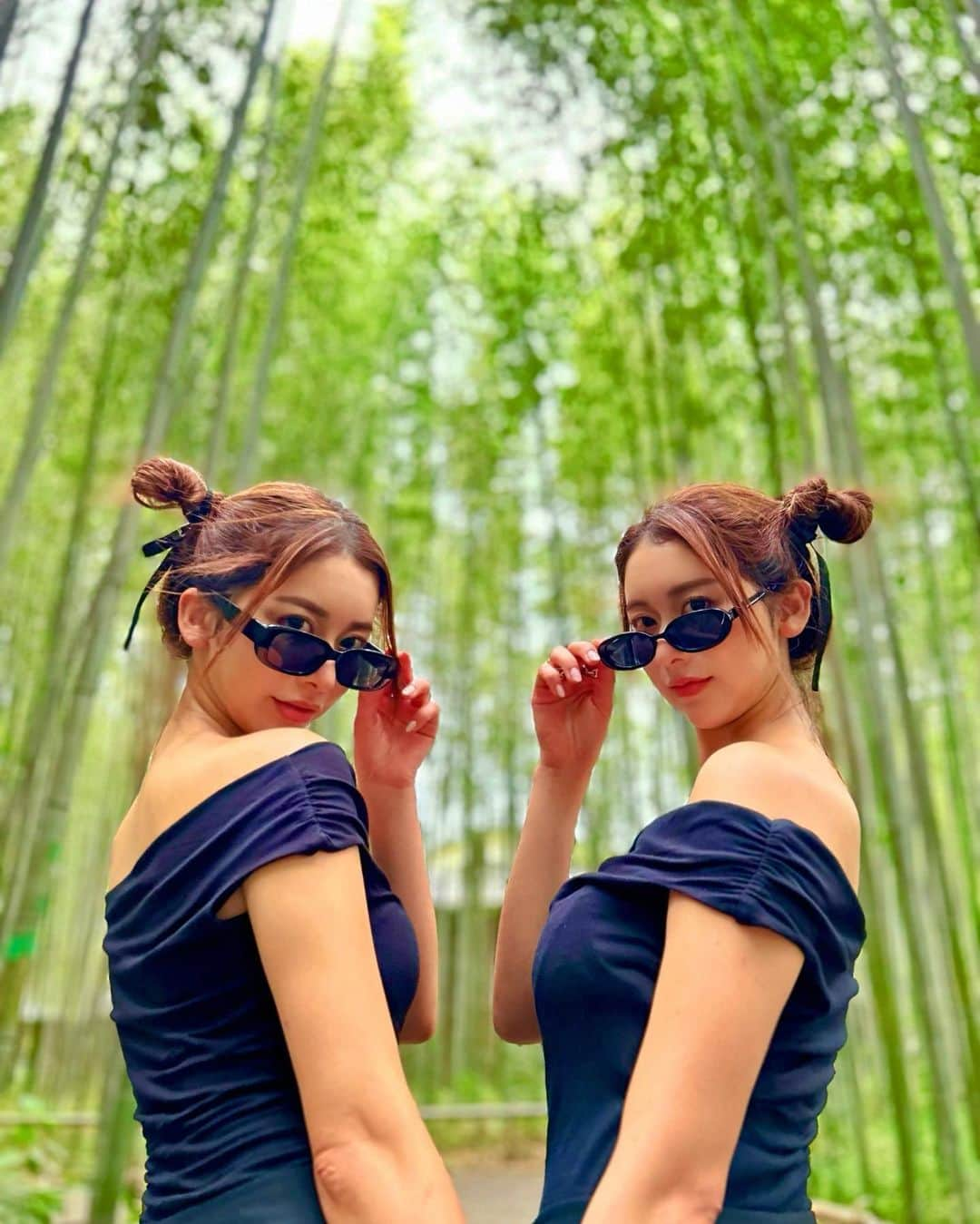 twinsりなりかさんのインスタグラム写真 - (twinsりなりかInstagram)「Arashiyama bamboo grove 6 hours in kyoto  短い滞在時間だけど京都のお寺に感謝を伝えにお参りへ。鈴虫寺でお説法を聞いて感謝が溢れました。  #kyoto #arashiyamabamboogrove #arashiyama #京都 #嵐山 #鈴虫寺 #suzumushidera #人力車 #rickshaw」8月8日 19時30分 - rinarika__