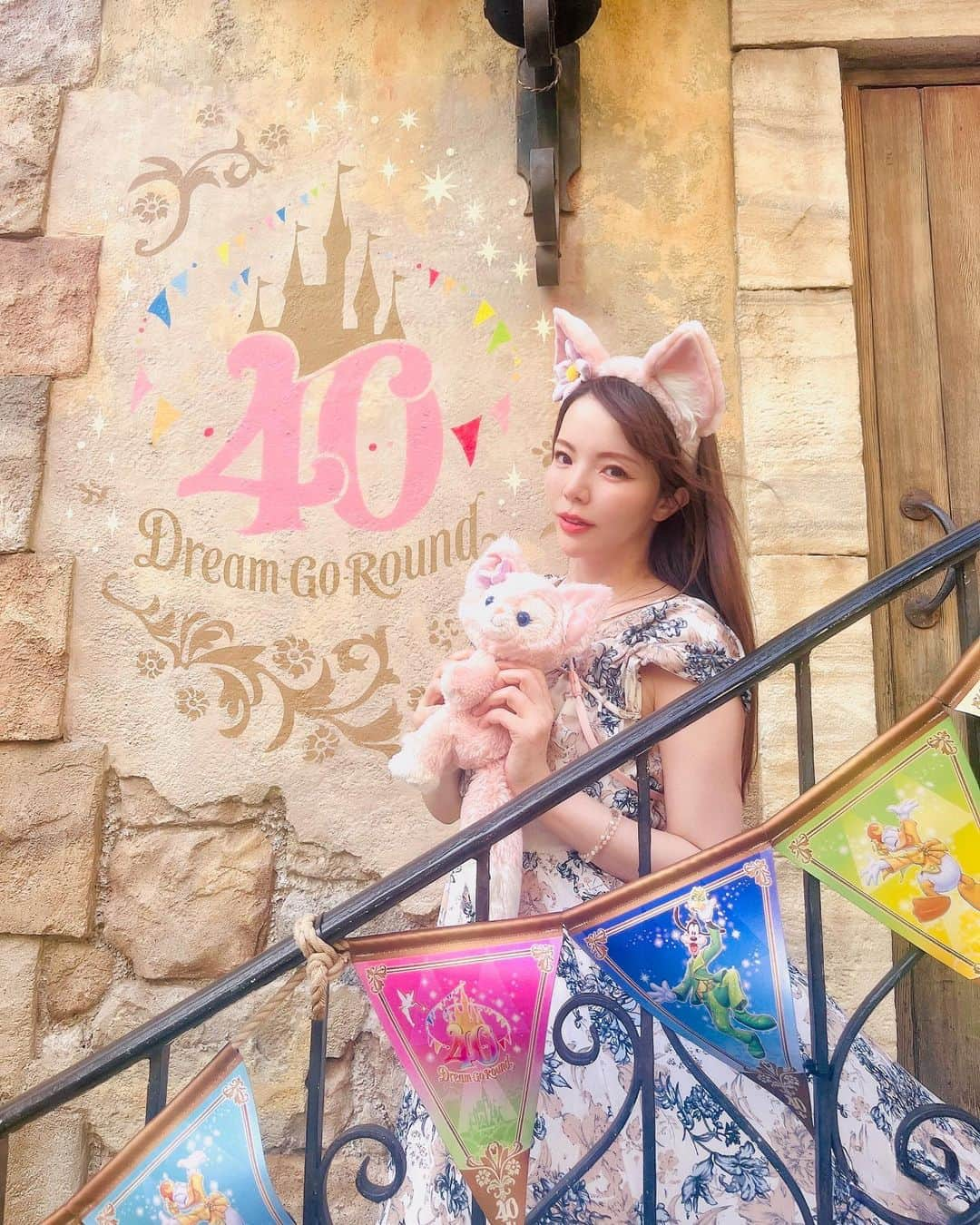 Mikaさんのインスタグラム写真 - (MikaInstagram)「『Disney Summer Vacation』  40th Anniversary ✨with Sena♡  @tokyodisneyresort_official   #ディズニーシー40周年  #ディズニーポトレ  #ディズニーシー  #ディズニーシーフォトスポット #ディズニー写真部 #ディズニーシー写真部 #ディズニーリゾート #ディズニーカメラ隊  #ディズニーカメラ部  #ディズニーカメラ女子  #ディズニーシー40周年  #ディズニーフォト #ディズニーフォトスポット  #ディズニーが好き #ディズニーが好きな人と繋がりたい  #ディズニーリゾート  #ディズニーシー風景  #自撮り女子  #スマホ撮影の人と繋がりたい  #スマホ撮影部  #ポートレート撮影 #ポートレートしま専科  #ポートレート女子  #ポートレート部  #ポートレート好きな人と繋がりたい  #被写体女子  #被写体モデル  #disneyphoto  #disneyphotographer  #disneyseatokyo  #disneyseajapan  #disneygram」8月8日 19時44分 - mika_portrait