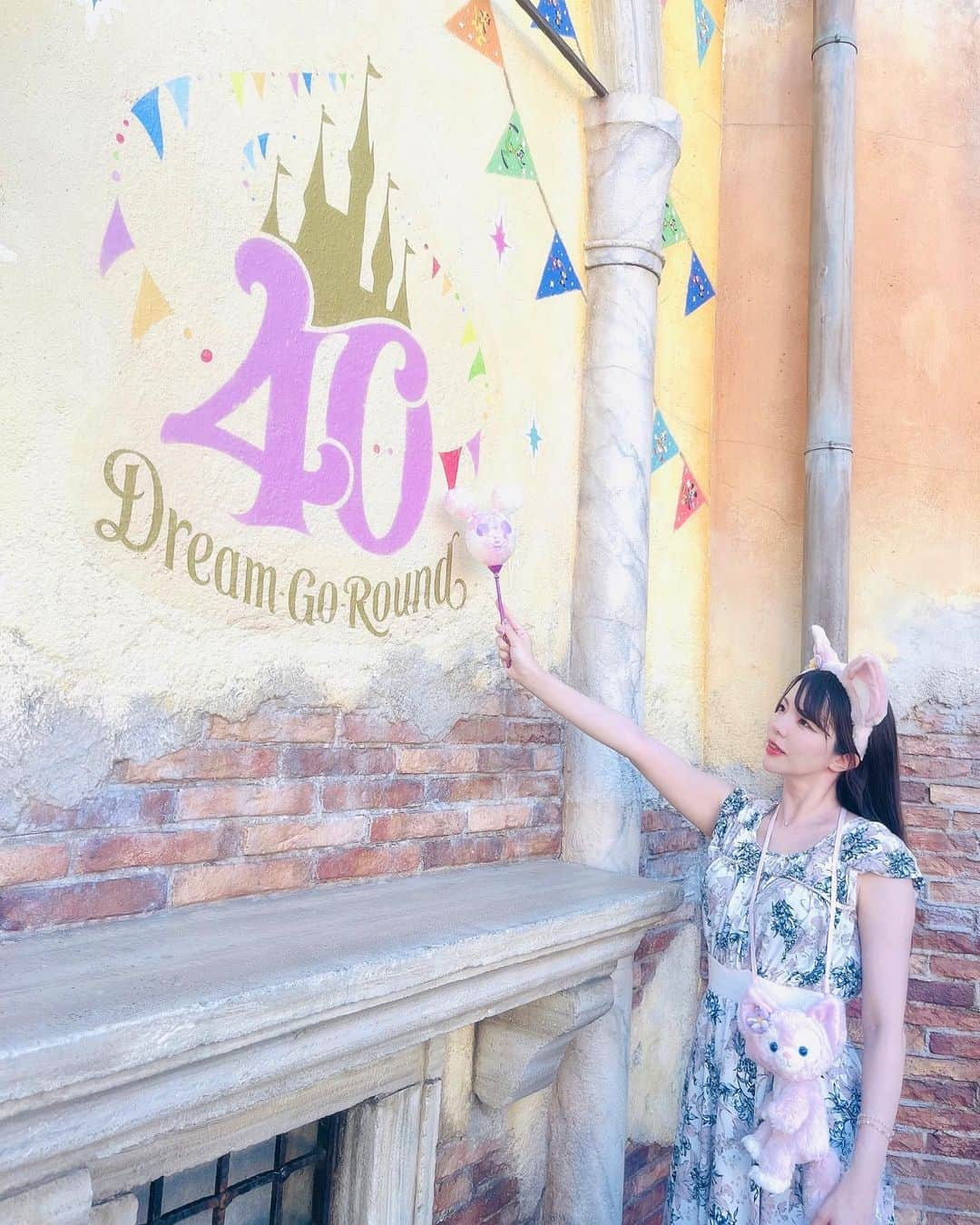 Mikaさんのインスタグラム写真 - (MikaInstagram)「『Disney Summer Vacation』  40th Anniversary ✨with Sena♡  @tokyodisneyresort_official   #ディズニーシー40周年  #ディズニーポトレ  #ディズニーシー  #ディズニーシーフォトスポット #ディズニー写真部 #ディズニーシー写真部 #ディズニーリゾート #ディズニーカメラ隊  #ディズニーカメラ部  #ディズニーカメラ女子  #ディズニーシー40周年  #ディズニーフォト #ディズニーフォトスポット  #ディズニーが好き #ディズニーが好きな人と繋がりたい  #ディズニーリゾート  #ディズニーシー風景  #自撮り女子  #スマホ撮影の人と繋がりたい  #スマホ撮影部  #ポートレート撮影 #ポートレートしま専科  #ポートレート女子  #ポートレート部  #ポートレート好きな人と繋がりたい  #被写体女子  #被写体モデル  #disneyphoto  #disneyphotographer  #disneyseatokyo  #disneyseajapan  #disneygram」8月8日 19時44分 - mika_portrait