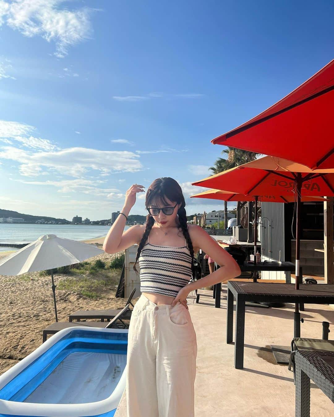 すずのインスタグラム：「🌞🌴🌺✨  新しく出来た @thepark.fukutsu  に大好きな姉3人と行ってきた🚗  お肉焼いた状態で食べれるし、showerroomはクーラーもついとってメイク直しのお部屋もあったけん女性に嬉しすぎる設備で完璧でした‪☺︎‬‪  今年の夏の思い出 できた ‪🫶🏻️💞」