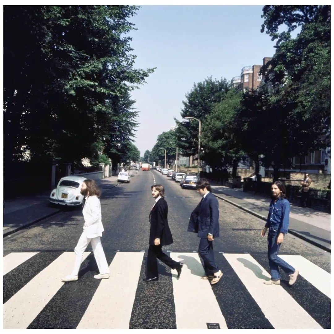 The Beatlesさんのインスタグラム写真 - (The BeatlesInstagram)「“And in the end, the love you take is equal to the love you make.” ⁠ ⁠ #OTD in 1969,  #TheBeatles shot the cover of Abbey Road. ⁠ ⁠ #1960s ⁠ ⁠ ⁠ @paulmccartney @johnlennon @georgeharrisonofficial @ringostarrmusic⁠ ⁠ Photo © Apple Corps Ltd.⁠」8月8日 20時02分 - thebeatles