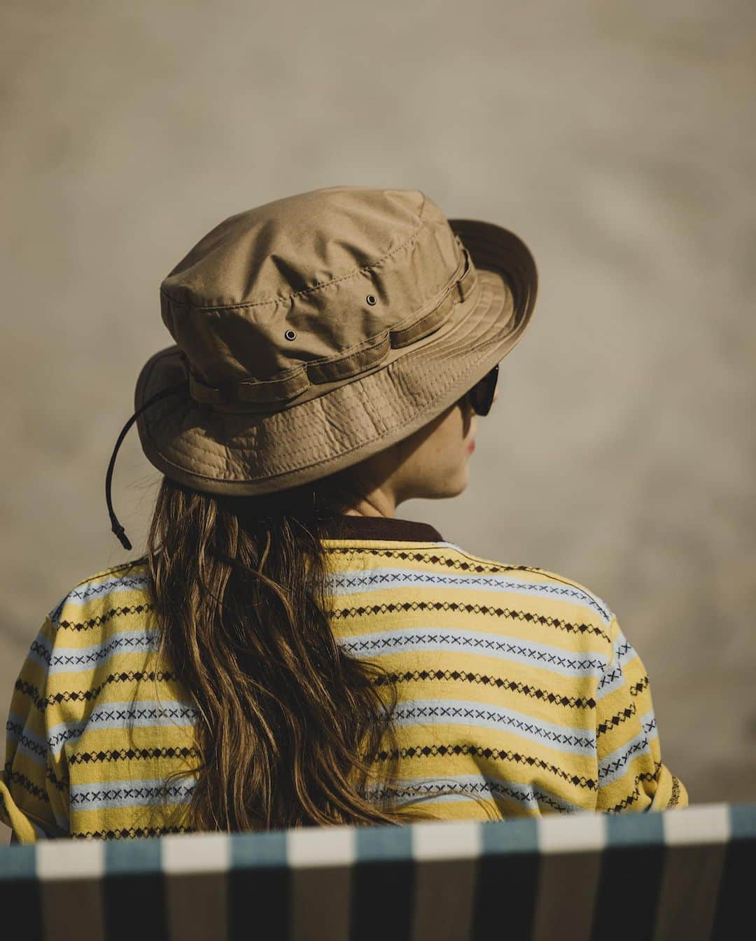 BEAMS+さんのインスタグラム写真 - (BEAMS+Instagram)「... Hope you love the laid-back vibe of BEAMS PLUS classic beachwear! ---------- ●Pocket Tee Pile Stripe A comfy T-shirt with a cool striped design, perfect for the beach. It's made from a mix of cotton and polyester for a soft feel.  ●Pocket Tee Jacquard Stripe This tee draws inspiration from vintage styles and features a unique jacquard stripe pattern created with special yarn.  ●B.D. Double Gauze Enjoy the breezy and soft feel of this gauze material, which has a lovely textured finish.  ●MIL 1 Pleat Athletic Shorts These shorts are designed with a touch of vintage charm, made from smooth nylon taffeta, and inspired by U.S. Navy swim shorts.  快適な着心地と洗練されたスタイル、BEAMS PLUSのクラシックなビーチウェア。 ---------- ● Pocket Tee Pile Stripe 海が似合うパイル素材とストライプ。コットンとポリエステルの混紡生地を使用。パイル地のループ長を短く設定し、パイル特有の重みを軽減。肌触りと着心地を考えたパイルTシャツ。  ● Pocket Tee Jacquard Stripe ビンテージ Tシャツから着想し、オリジナルで編み立てたジャカードストライプ。40番双糸を使い、4色の先染め糸で編みあげています。  ● B.D. Double Gauze 柔らかで通気性に富むガーゼ素材。生地染めを行うことでふっくらとした風合いに仕上げています。   ● MIL 1 Pleat Athletic Shorts 50デニールナイロンタフタを使用。ヴィンテージ感のある微光沢のナイロンは、もちろんオリジナルファブリック。 U.S.NAVYのスイムショーツをベースにデザインしたモデルです。 . @beams_plus @beams_plus_harajuku @beams_plus_yurakucho #beamsplus」8月8日 20時03分 - beams_plus_harajuku
