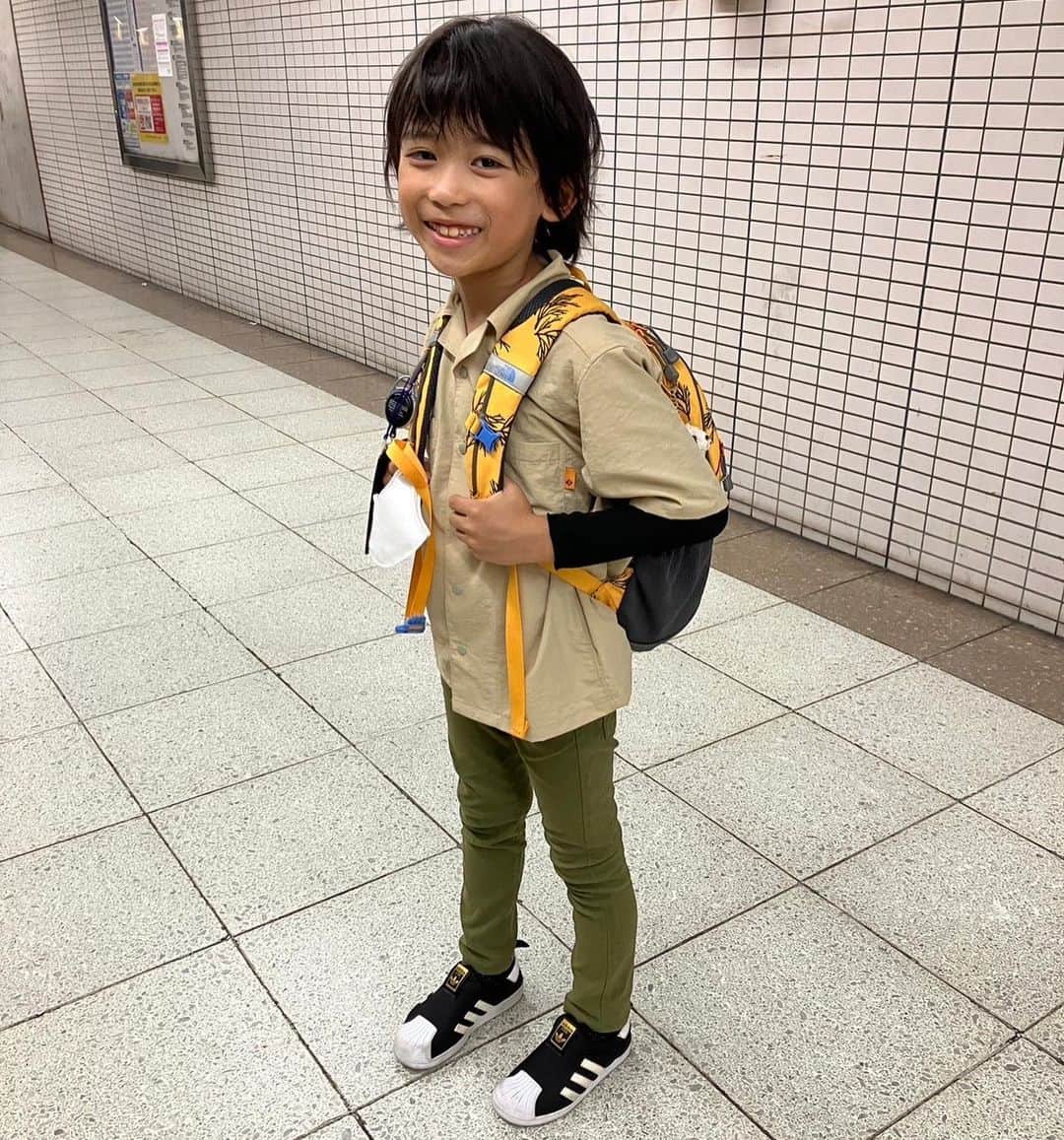 のインスタグラム：「・ 探検家コーデ🏕 ・ #はるとくんのなつやすみ #探検家コーデ #佐藤遙灯 #スペースクラフト #スペースクラフトジュニア」