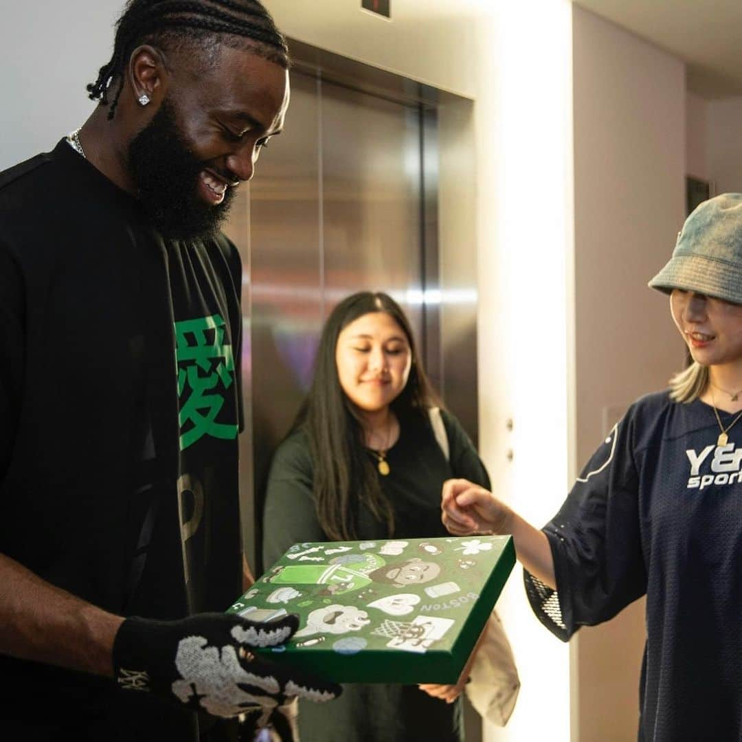 chocomooさんのインスタグラム写真 - (chocomooInstagram)「Thank you for a great time⭐️ @fchwpo ⭐️🏀🔥☘️  #JaylenBrown #Chocomoo」8月8日 20時13分 - yukachocomoo