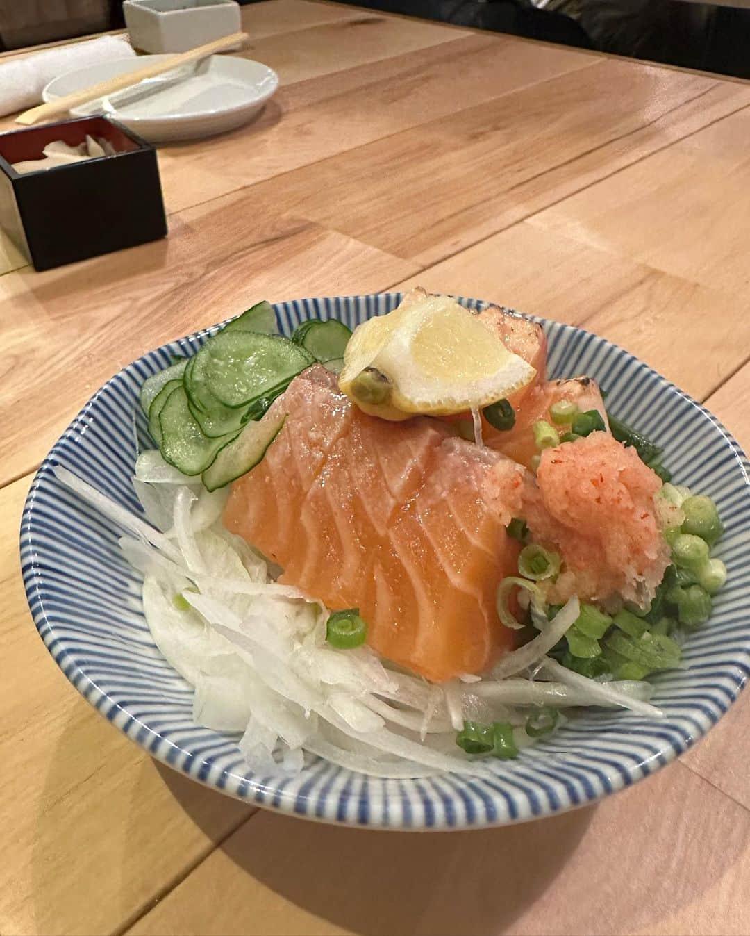 こちえさんのインスタグラム写真 - (こちえInstagram)「. . ここほんとにこの価格で このクオリティー凄い〜🥺 めっちゃ美味しいし品数もいっぱい！！  中目に来たら一度は行くべき〜🥺  #オカモ倶楽部 @okamo_club   #中目黒グルメ#東京グルメ #中目黒ディナー#東京ディナー #お刺身#刺身#海鮮居酒屋 #グルメ女子#飲兵衛女子  #大衆居酒屋#居酒屋グルメ  #華金#中目黒#東京 #yakitori#izakaya#sashimi #followme#japanesefood  #japanesegirl#yummy #tokyotrip#tokyotravel  #tokyo#japan」8月8日 20時16分 - ___5ch1_ko