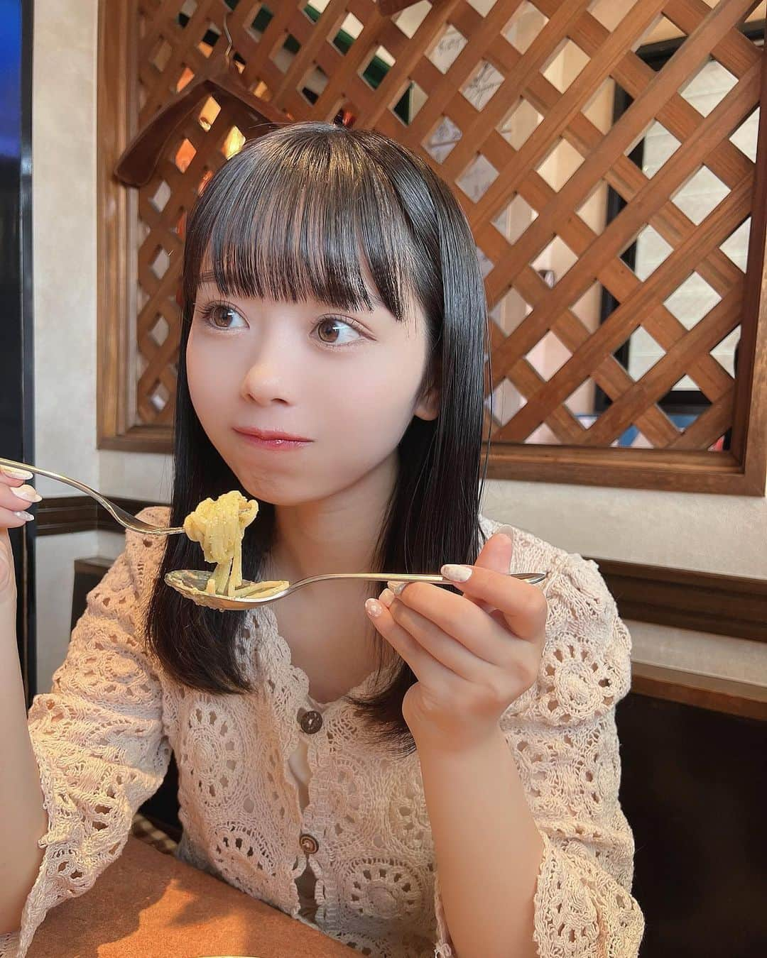 峰島こまきさんのインスタグラム写真 - (峰島こまきInstagram)「お母さんとパスタ食べたよ　〜  ここ美味しすぎたので また絶対行くっ　🍝❤︎  実家でゆっくり過ごしました〜 たくさん寝た🙆🏻‍♀️  #静岡グルメ」8月8日 20時52分 - mineshima_komaki