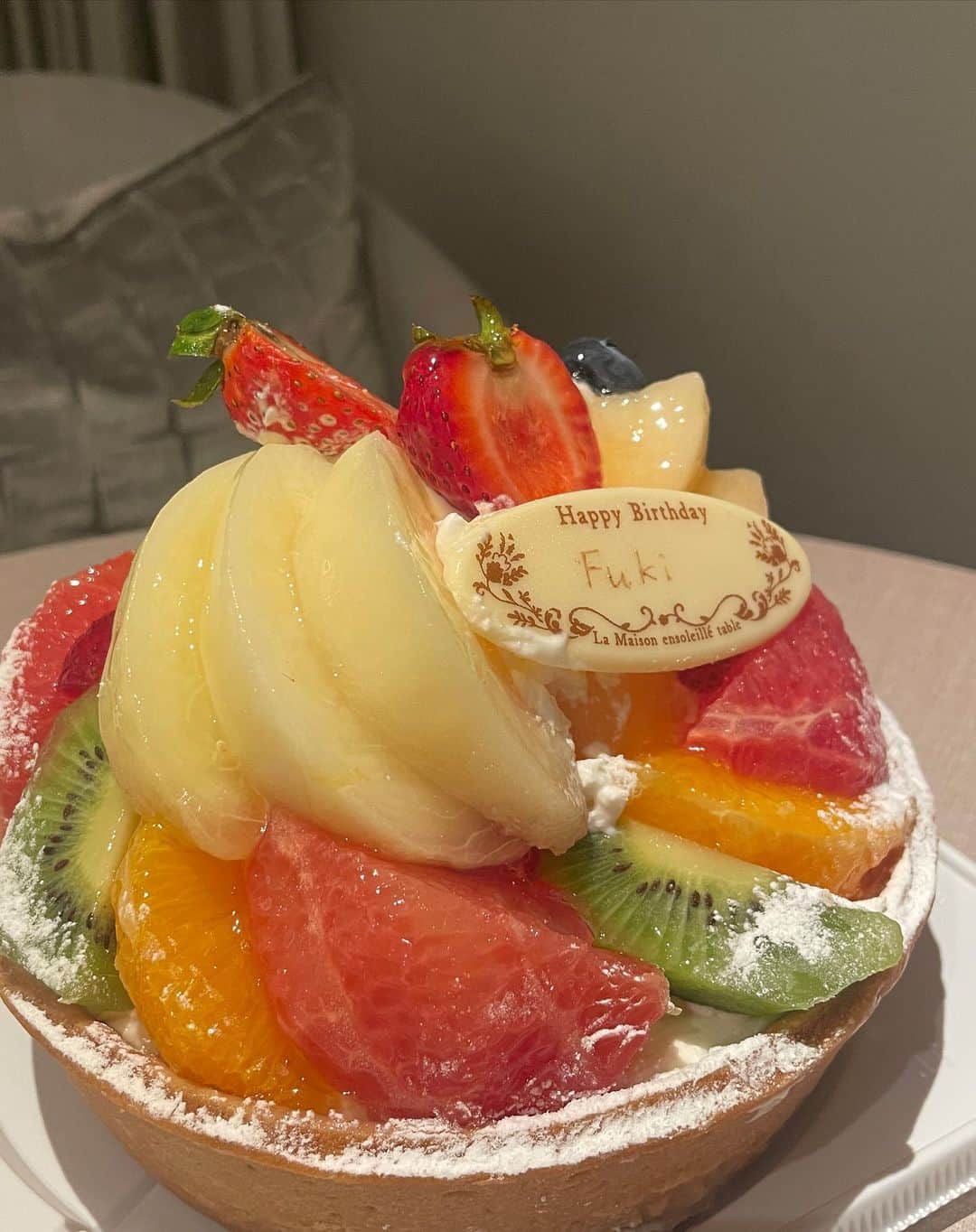 朝日奈芙季さんのインスタグラム写真 - (朝日奈芙季Instagram)「. ⁡ 7月の出来事！ ⁡ ⁡ ほぼ誕生日の写真になっちゃった🙏🏻 ⁡ ⁡ 言葉だけでも嬉しいのに おめでとうを形にしてくれる友人が何人もいて 感激しました。。 ⁡ ⁡ そして皆様、毎年沢山のメッセージ 本当にありがとうございます（ ; ; ） 全部しっかり読んでます！ ⁡ ⁡ これからも周りに感謝して 自分らしく精進いたします🤍🌙✨ ⁡ ⁡ 暑いので水分取ってね！☺︎」8月8日 20時51分 - fuki_asahina_official