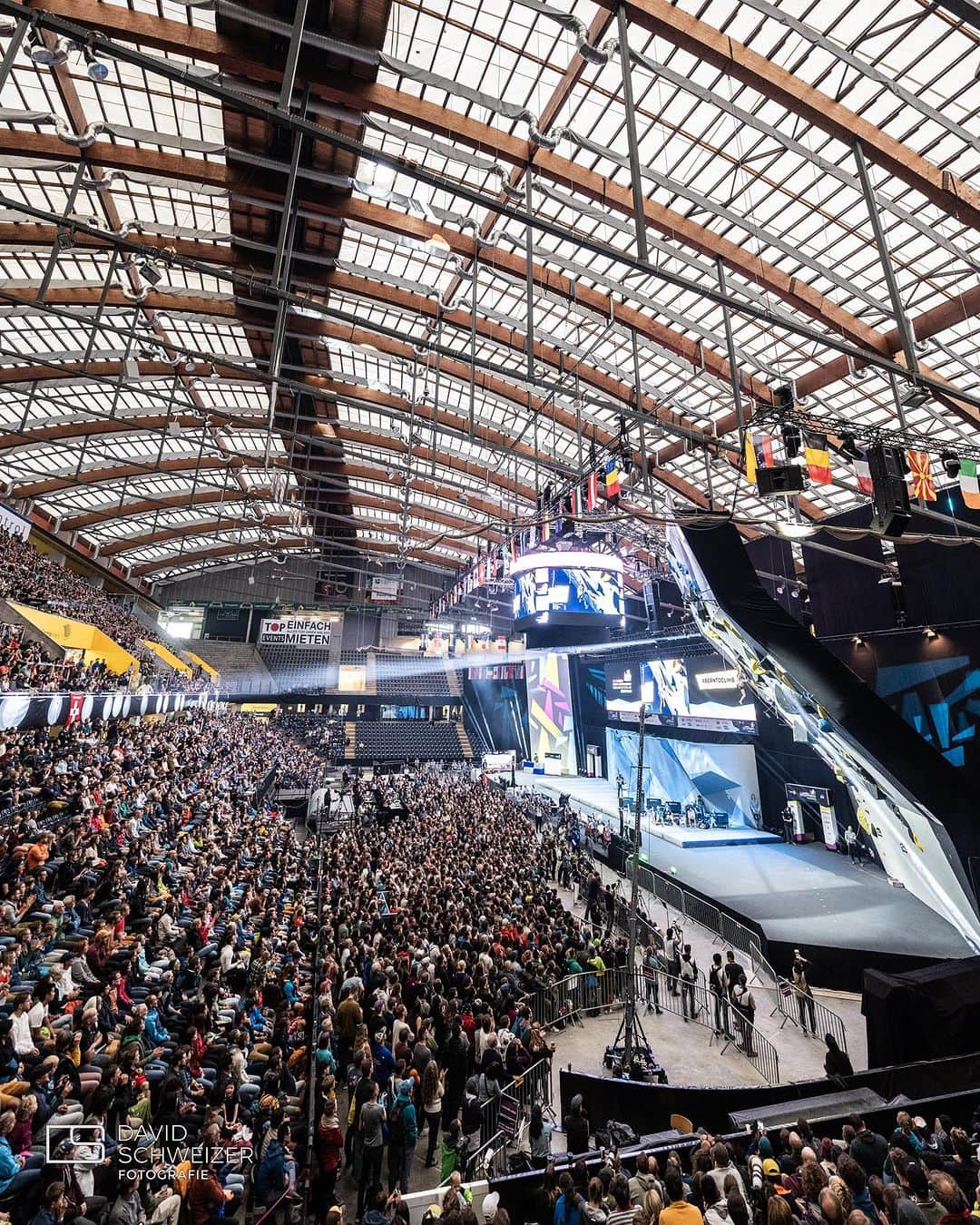 ニナ・カプレツさんのインスタグラム写真 - (ニナ・カプレツInstagram)「What a big honour to be the live speaker at the Climbing World Championship @climbingbern2023 here in Bern!  To be truly honest, it’s one of the best opportunity I had so far in my life. Being a passionate climber myself, I give my very best to lead all the athletes as high as possible and to bring the arena on fire, together with my college Christian Graf.  First round is over, we’re ready for the second one!  🤟🤟🤟🤟🤟🤟 Be ready for a full house ambiance at the combine competition!!! 🔥 🔥 🔥   📸 @davidschweizer.ch  @climbingbern2023 #berntoclimb @ifsclimbing」8月8日 20時46分 - ninacaprez