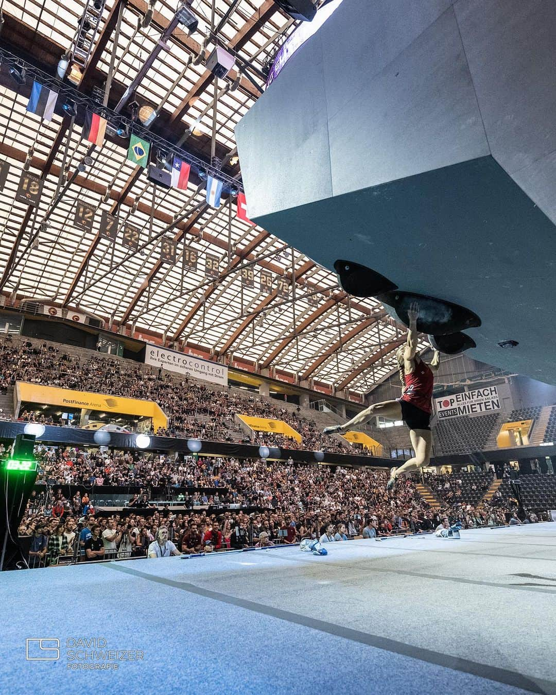 ニナ・カプレツさんのインスタグラム写真 - (ニナ・カプレツInstagram)「What a big honour to be the live speaker at the Climbing World Championship @climbingbern2023 here in Bern!  To be truly honest, it’s one of the best opportunity I had so far in my life. Being a passionate climber myself, I give my very best to lead all the athletes as high as possible and to bring the arena on fire, together with my college Christian Graf.  First round is over, we’re ready for the second one!  🤟🤟🤟🤟🤟🤟 Be ready for a full house ambiance at the combine competition!!! 🔥 🔥 🔥   📸 @davidschweizer.ch  @climbingbern2023 #berntoclimb @ifsclimbing」8月8日 20時46分 - ninacaprez