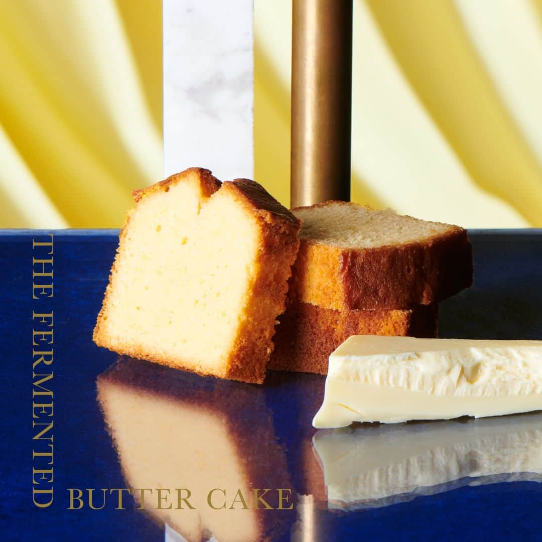 PRESS BUTTER SANDのインスタグラム：「ㅤㅤㅤㅤㅤㅤㅤㅤㅤㅤㅤㅤㅤ フランスのブルターニュ地方で作られる、 高級発酵バター「Le Gall（ルガール）」を 100%使用したザ・発酵バターケーキ。  厚めにカットされたバターケーキは、 発酵バターの風味が口の中に広がります。  バター本来の美味しさをお楽しみください。  #PRESSBUTTERSAND #プレスバターサンド #バターサンド #プレゼント #ギフト #バター #バターケーキ #legall」