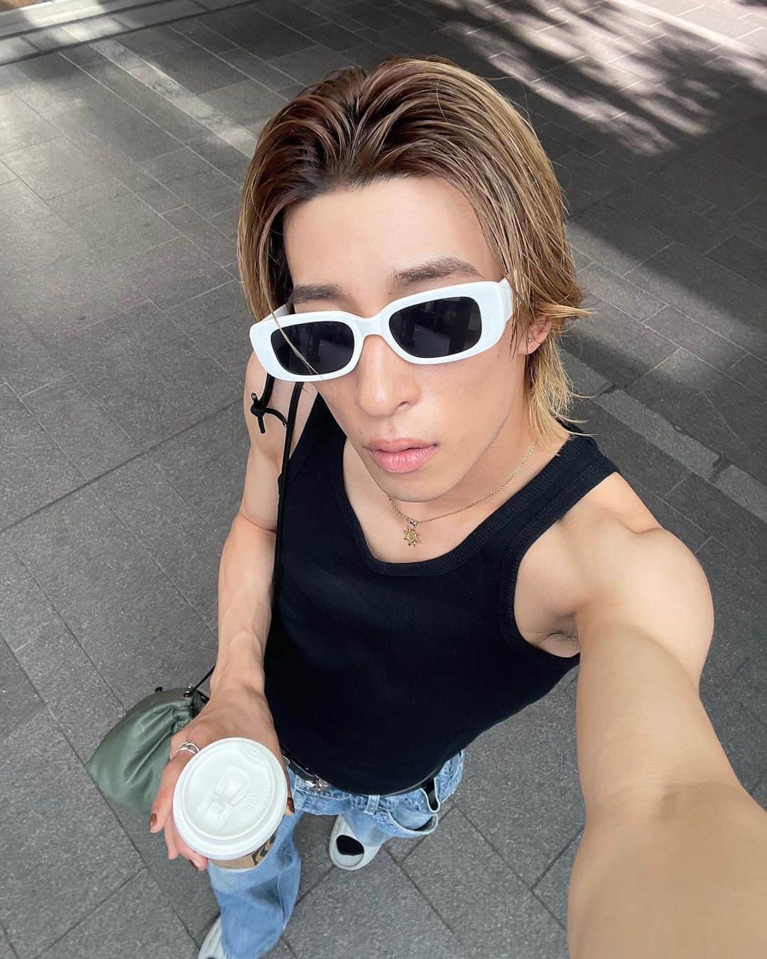 古幡亮（WATWING）さんのインスタグラム写真 - (古幡亮（WATWING）Instagram)「daily use🥺 #🕶️🎽🎧 #RYOのきょー服」8月8日 21時05分 - ryo_watwing