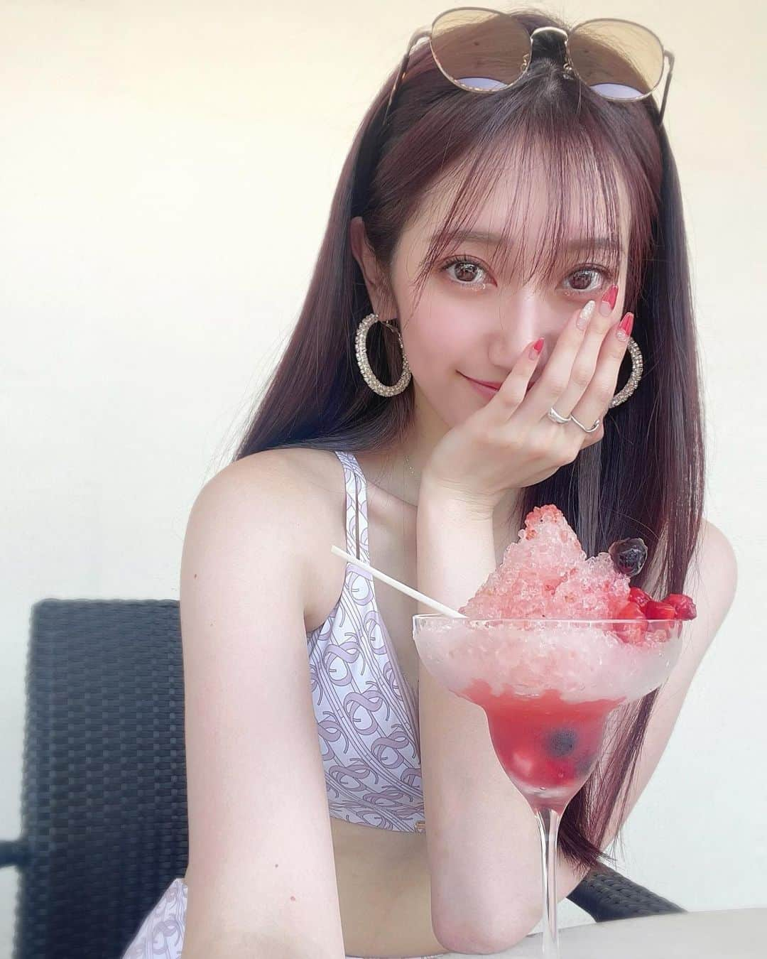 東海林里咲さんのインスタグラム写真 - (東海林里咲Instagram)「. .  今年の夏は 髪色レッドで…🍒💜  . .」8月8日 21時05分 - risaaa_0411