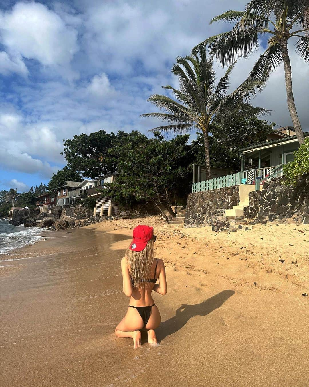 MARISさんのインスタグラム写真 - (MARISInstagram)「Bye bye Hi life where I lived for more than5years& now I’m a visitor✈️That’s what's up😍Shoots homies🤙🏾🌴 そろそろHawaiiの投稿も飽きてきたから終わり🫶🏾Honolulu to Osaka✈︎ for @psg 🇫🇷 Hawaiiからそのまま初 関空→大阪PSG⚽️pop up 💙🤍❤️ @psg 試合へ🏟️🔥 投稿ズレズレ〜‼︎夏だね〜‼︎最高だね〜‼︎暑いね〜‼︎  #homesweethome #hawaii #northshore #ns #surf #surfing #ハワイ　#happy #aloha #beach #summer」8月8日 21時16分 - marristea