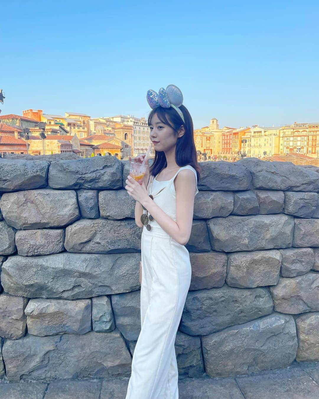 杉浦みずきのインスタグラム：「. 空がいちばん綺麗な時間だった🌆  涼しげですがもちろんしぬほど暑かったです😂  #disneysea」