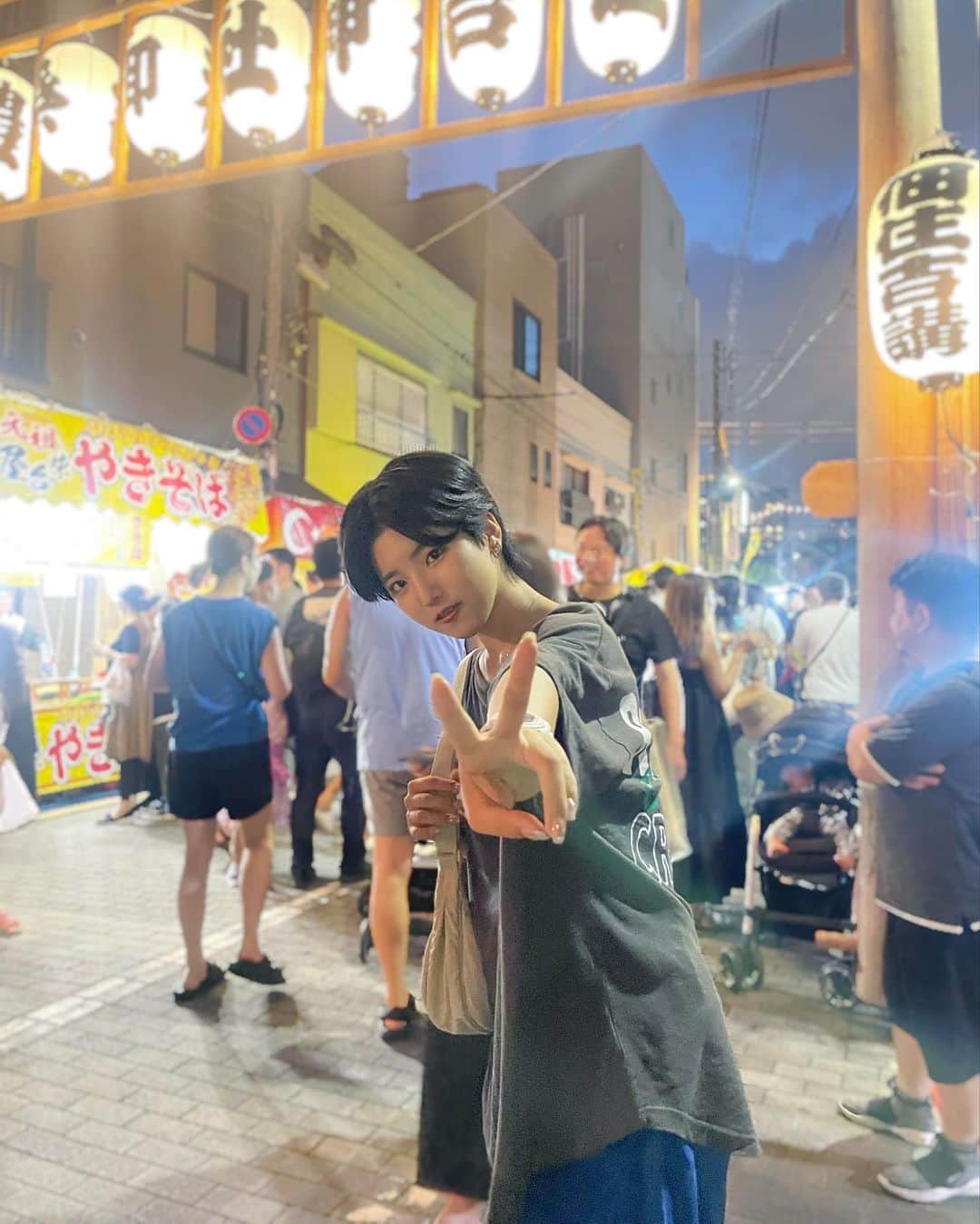 小島はなのインスタグラム：「・ 夏といえば夏祭り✊🏻 一緒にわたあめ食べる~？ ・ #AMEFURASSHI #小島はな」