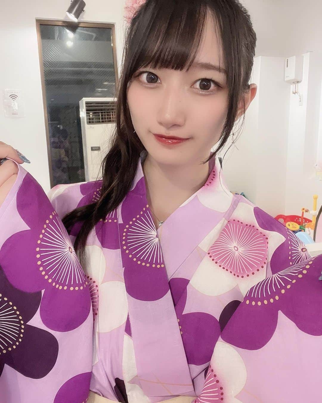 信野樹奈のインスタグラム：「むらさきゆかた！  #アイドル #idol #浴衣 #浴衣女子 #japan #浴衣ヘアアレンジ #北海道」