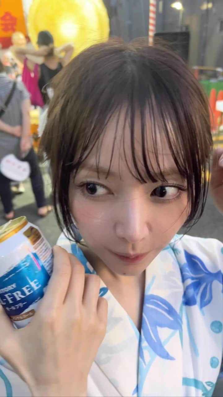 上田操のインスタグラム：「ぎゅいぎゅい飲んでるけどオールフリー🍺笑  . . . . #本当は飲みたい #理性と本能のせめぎ合い #beer #yukata #summer #matsuri  #浴衣　#夏　#祭り　#夏祭り」