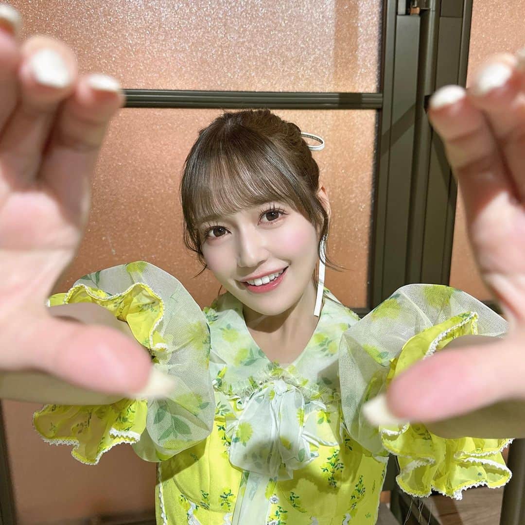 諸橋沙夏のインスタグラム：「🌻🍋🌿‬  ⁡ ⁡ #サマステ 今年もありがとう。 暑かったと思うからゆっくり休んで♡ ⁡ ポニーテール髪伸びたからしてみた！ ホントに伸びたなぁ。 どう？？？ ⁡ ⁡」