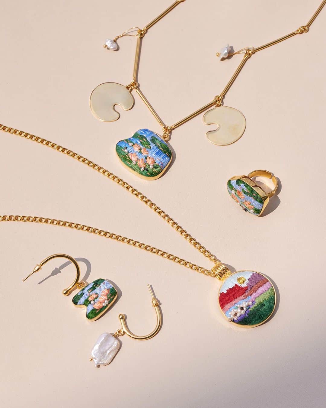 MATCHESFASHION.COMのインスタグラム：「@fatmamostafajewelry, winner of @fashiontrustarabia’s jewellery award in 2022, has landed on #MATCHES. Look out for pieces from the ‘Water Lily’ collection that recall the ethereal look of Claude Monet’s famous oil paintings.」