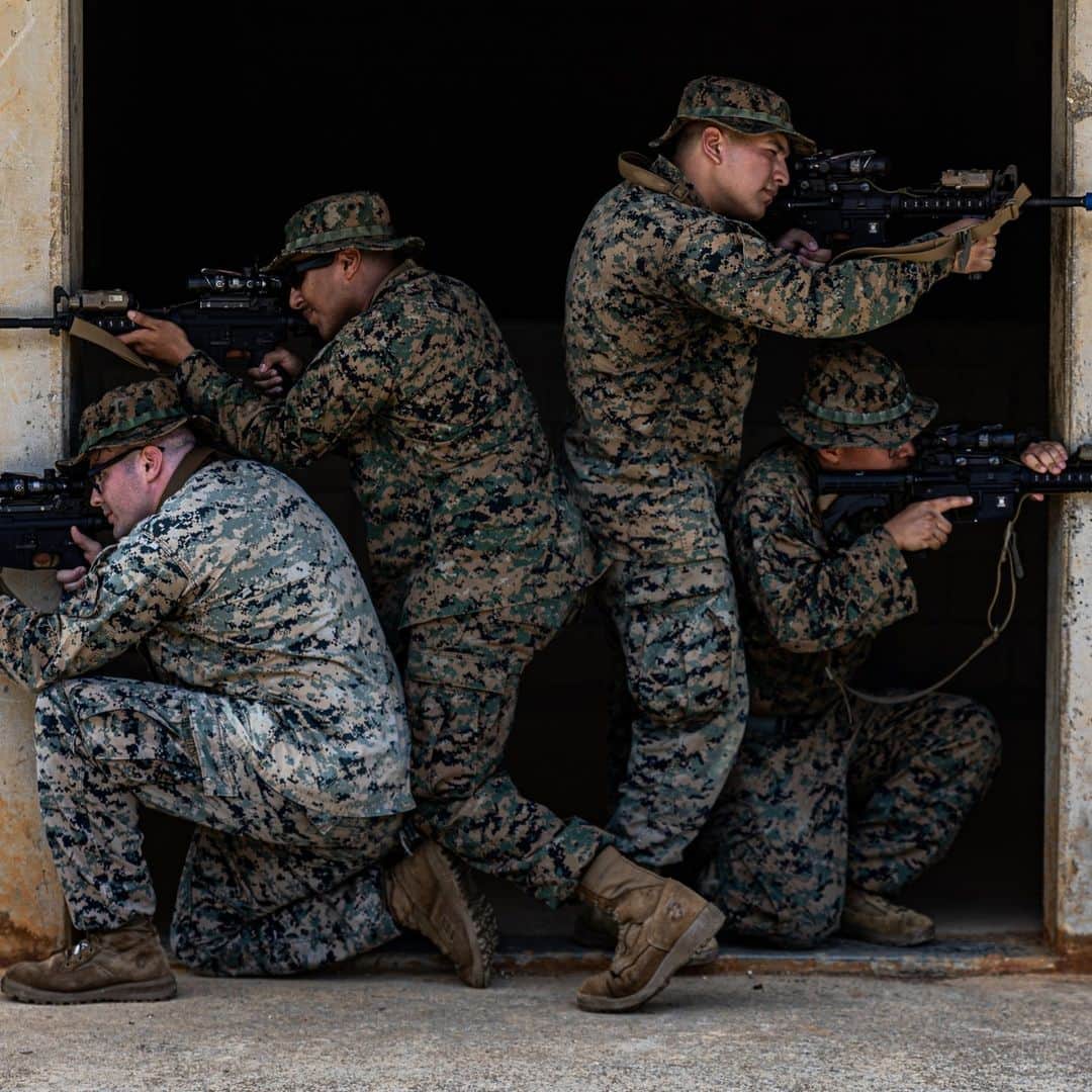 アメリカ海兵隊さんのインスタグラム写真 - (アメリカ海兵隊Instagram)「Profession of Arms  📍 Okinawa, Japan (July 26, 2023)  #Marines with @3dmardiv conduct Exercise Samurai 23-3.  Exercise Samurai 23-3 enables the Marines to maintain tactical proficiency and lethality.   📷 (U.S. Marine Corps photo by Cpl. Israel Sheber)  #USMC #SemperFi #MarineCombatArms」8月8日 22時00分 - marines