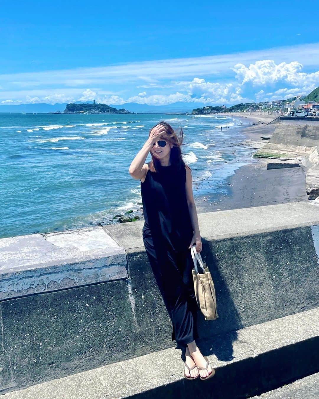 のインスタグラム：「おはよう☀ #海 #空」