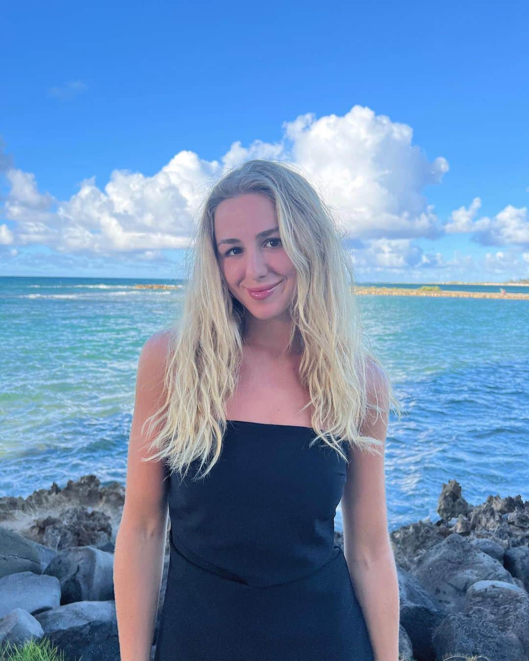 のインスタグラム：「Love vacation hair 🫶🏻」