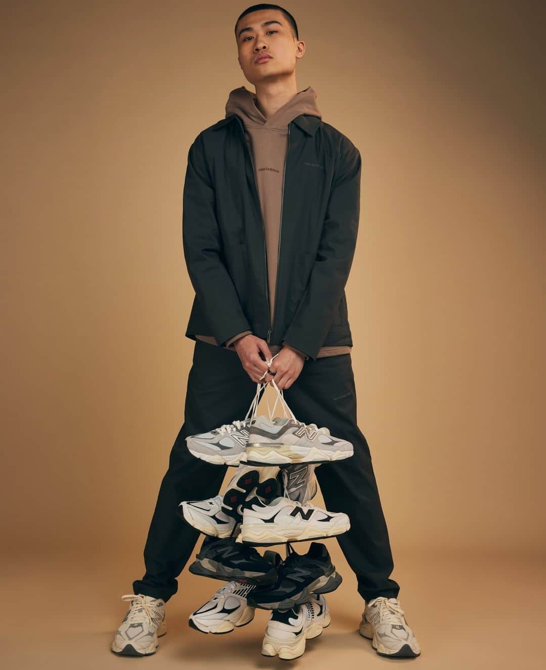Foot Lockerのインスタグラム：「Heavy hitters 🔥   Grab the essentials from New Balance, in-store & online now.」