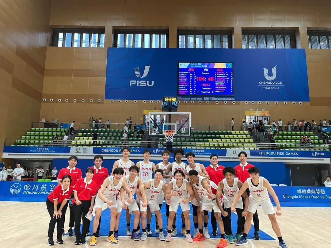 網野友雄のインスタグラム：「中国成都で開催されたFISU World university games summer より帰国しました！中国の開催関係者、ボランティアスタッフのおもてなし、笑顔がすごく印象に残っています。 結果は12位でしたが、選手やスタッフは１つでも上位を目指し頑張ってくれました！ HCとしての責任を受け止め、必ず未来に繋げていきます！ユニバチームへの応援ありがとうございました！次はワールドカップの応援をお願いします🇯🇵 #Akatsukifive」