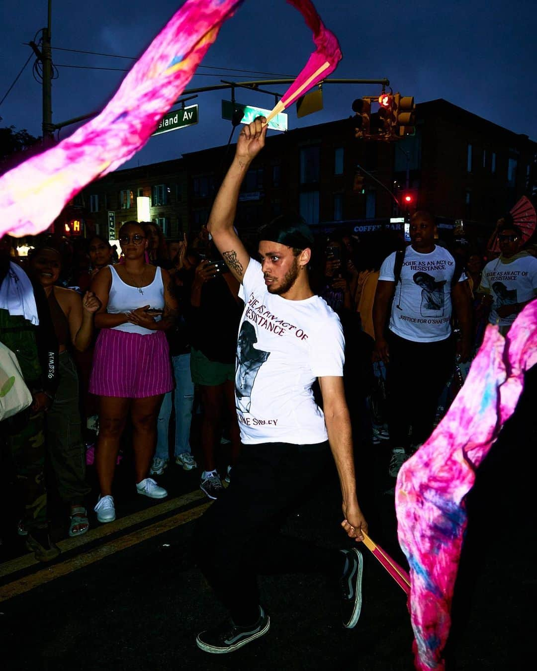 LOVE MAGAZINEさんのインスタグラム写真 - (LOVE MAGAZINEInstagram)「On July 29, Black, queer dancer O’Shae Sibley stopped at a New York gas station with friends. As the group filled their car, they played Beyoncé’s “Rennaissance” album. Joyously, Sibley began to vogue. That’s when a group of men approached the friends yelling homophobic and anti-Black slurs, and one fatally stabbed Sibley in what is now being charged as a hate crime.  On Friday, hundreds of New Yorkers gathered at that same gas station to mourn the death and celebrate the life of O’Shae Sibley, a talented choreographer and beloved member of New York’s ballroom community. Led by Qween Jean (@qweenjean) and Gia Love (@therealgialove) of @blacktransliberation, they chanted, demanded justice for Sibley, and danced in his name. “Queer and trans people, and especially Black and brown queer and trans people, exist in a world where hate can cost them their lives,” Qween Jean told Vogue after the event, adding: “[Sibley’s assailant] killed a powerful and monumental figure in this community, but now O’Shae is being immortalized as an icon and we will continue to honor the legacy of dance that they inspired us with. Beyoncé said it herself—‘You cannot break my soul’—and O’Shea’s soul will live on in all of us.”  Memorial organized by @qween_jean @blacktransliberation @destinationtomorrow452, @ballroomwecare, @houselivesmatter @newprideagenda  Photos by Diana Sinclair @dianasinclair」8月8日 23時57分 - thelovemagazine