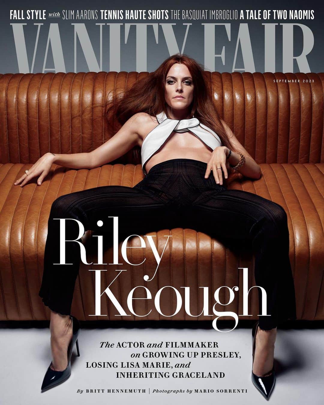 ニコラ・フォルミケッティのインスタグラム：「🔥 Incredible @rileykeough for @vanityfair sept cover! Photo by @mario_sorrenti 🔥」