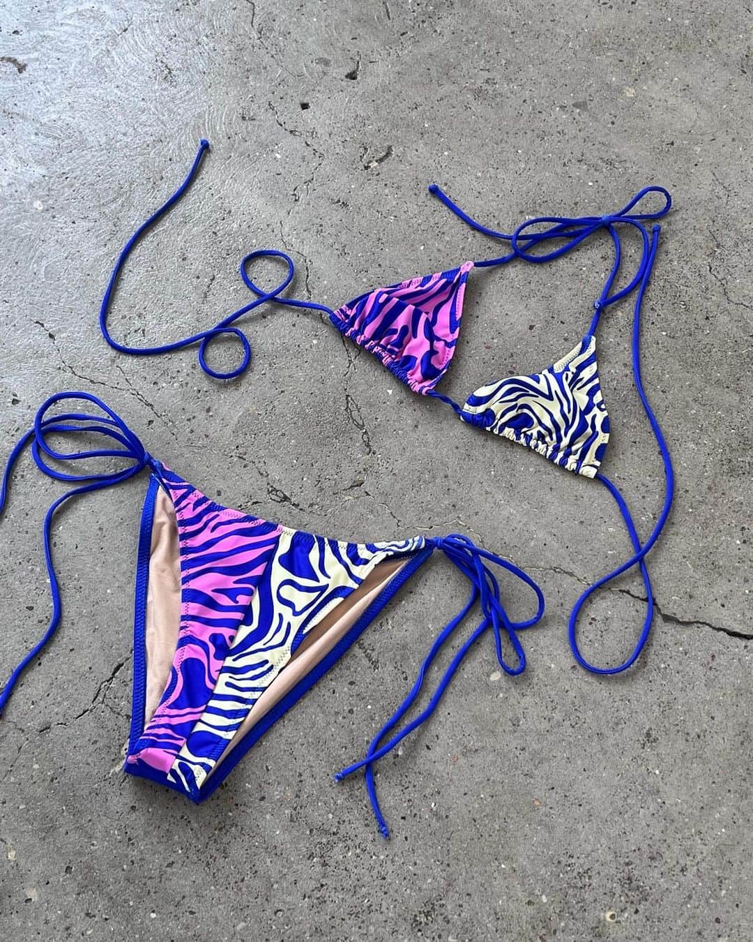 LOCAL HEROESのインスタグラム：「this bikini I could wear as my underwear ☂️💘 / Ahley Bikini [ last pieces ]」