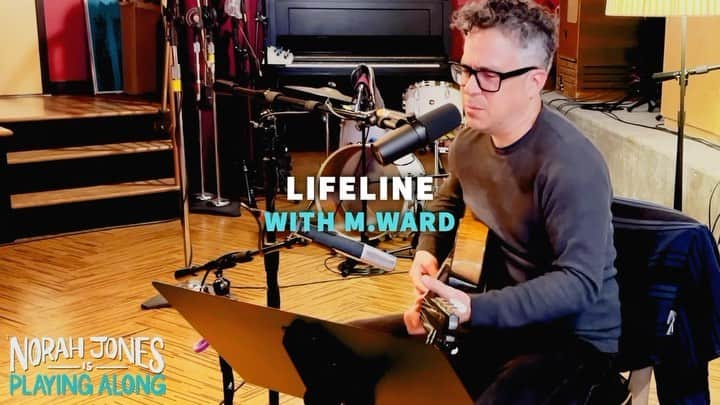 ノラ・ジョーンズのインスタグラム：「Check out the video for “Lifeline” with @mwardtravelogue from @PlayingAlongPod at the link in bio!    #norahjonesisplayingalongpodcast #podcast #mward」