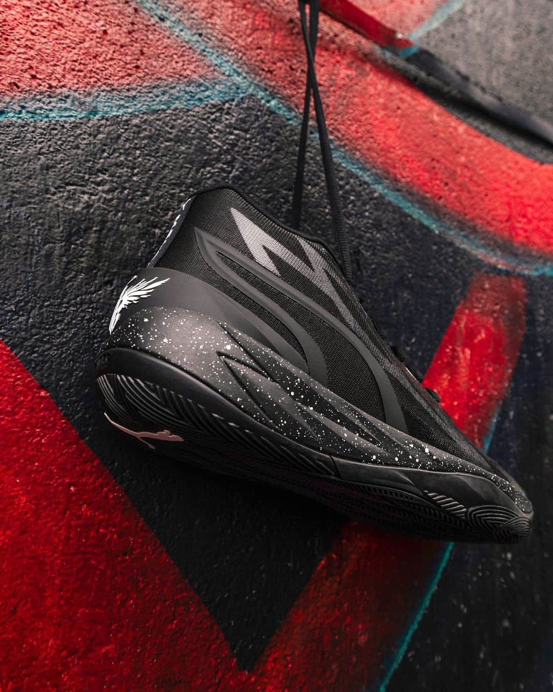 Foot Lockerのインスタグラム：「Nothing comes close 🚀   The MB.02 Black Speckle is coming exclusively to Foot Locker on 8.11」