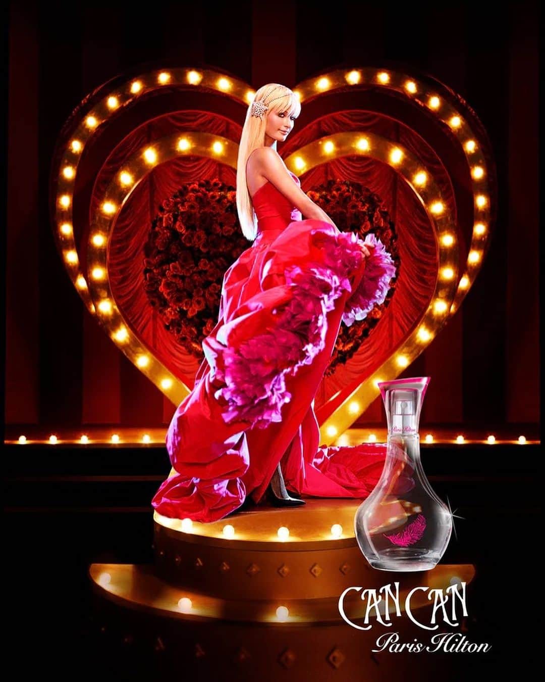 パリス・ヒルトンさんのインスタグラム写真 - (パリス・ヒルトンInstagram)「2024 will be the 20th anniversary of "Paris Hilton," my OG fragrance! 💗 I love being able to share my passion with the world through the beauty of fragrance✨ Which perfume has been your fav so far? #SummerOfSliving」8月9日 1時21分 - parishilton
