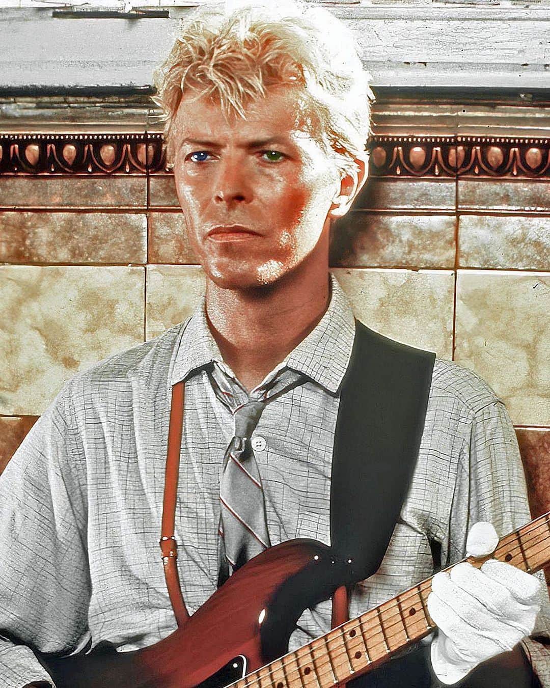 デヴィッド・ボウイさんのインスタグラム写真 - (デヴィッド・ボウイInstagram)「FAVOURITE BOWIE VIDEO POLL RESULTS - PART THREE  “While colour lights up your face...”   Today’s video grab is from the David Mallet and David Bowie directed Let’s Dance, released forty years ago in 1983.   Mallet was responsible for the direction of more Bowie videos than any other director. In fact, he had a hand in four of today’s five selections.  Here’s the third batch of five in our countdown to #1, as voted for by you.  #12 - Let's Dance 1983 #13 - Look Back In Anger 1979 #14 - Strangers When We Meet 1995 #15 - China Girl 1983 #16 - Loving The Alien 1985  Tune in tomorrow for Part Four.   #MyFavouriteBowieVideos」8月9日 1時31分 - davidbowie