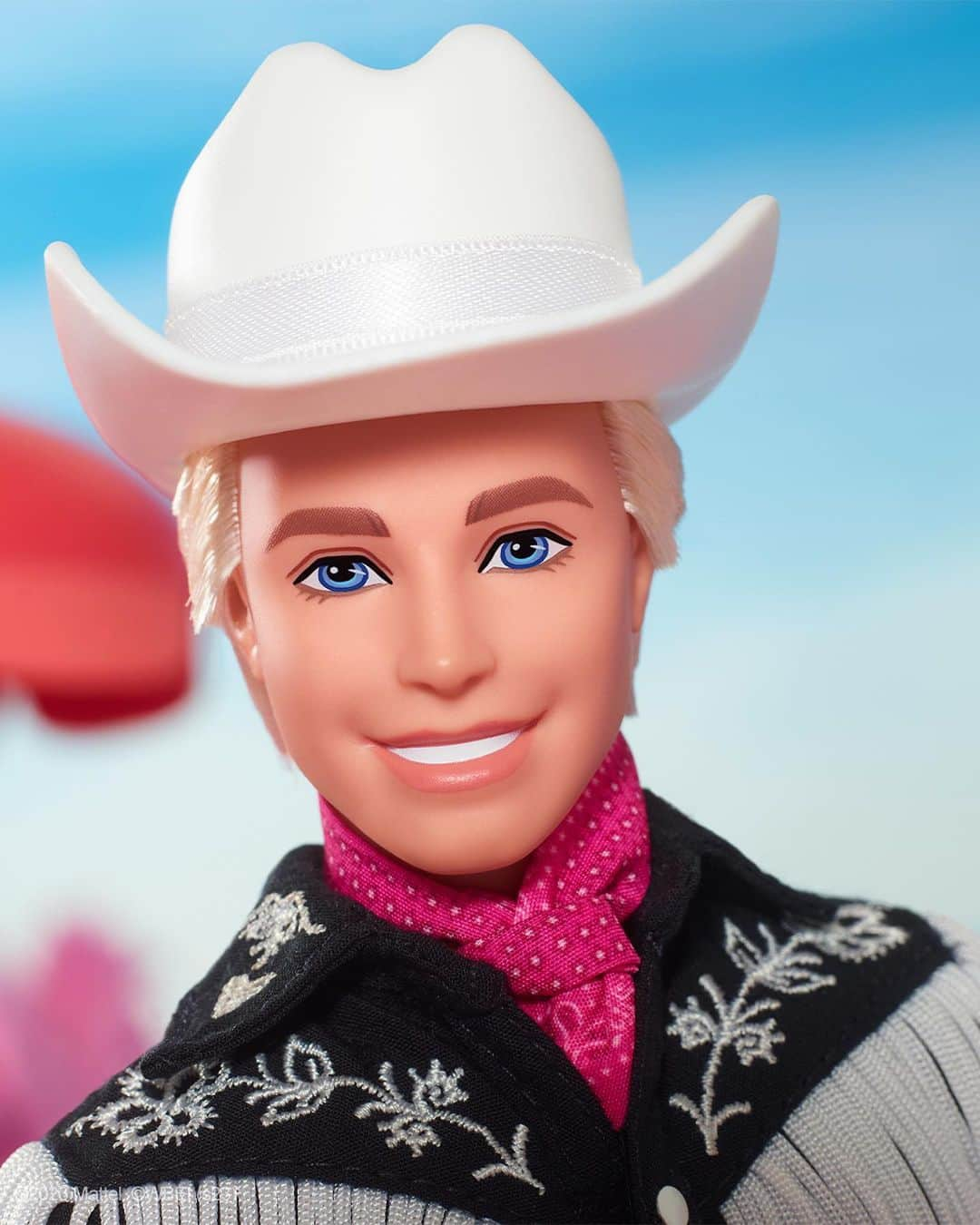 バービーさんのインスタグラム写真 - (バービーInstagram)「Hi #Barbie! 👋 Howdy Ken! 🤠 The official @BarbieTheMovie inspired Western Ken doll is available this September at @Target. #BarbieTheMovie is now playing in theaters.」8月9日 1時56分 - barbie