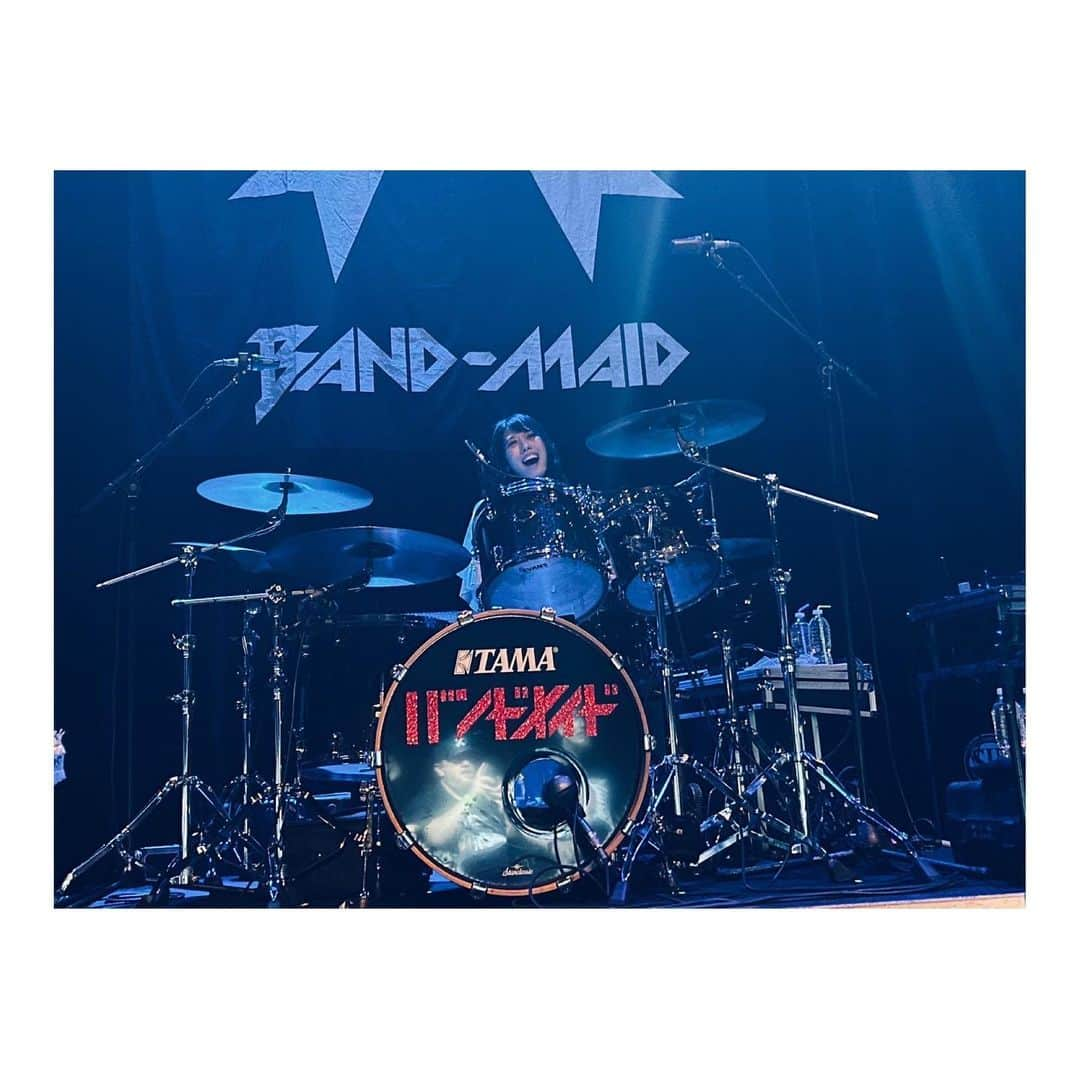 廣瀬茜さんのインスタグラム写真 - (廣瀬茜Instagram)「2023.8.3 "BAND-MAID 10TH ANNIVERSARY TOUR in North America"at "Lollapalooza Aftershows" in Chicago  Thank you for coming everyone!  It’s so cool to play midnight gigs sometimes.  I mean very cool!!  #bandmaid #Lollapalooza #Chicago」8月9日 3時38分 - akane_bandmaid