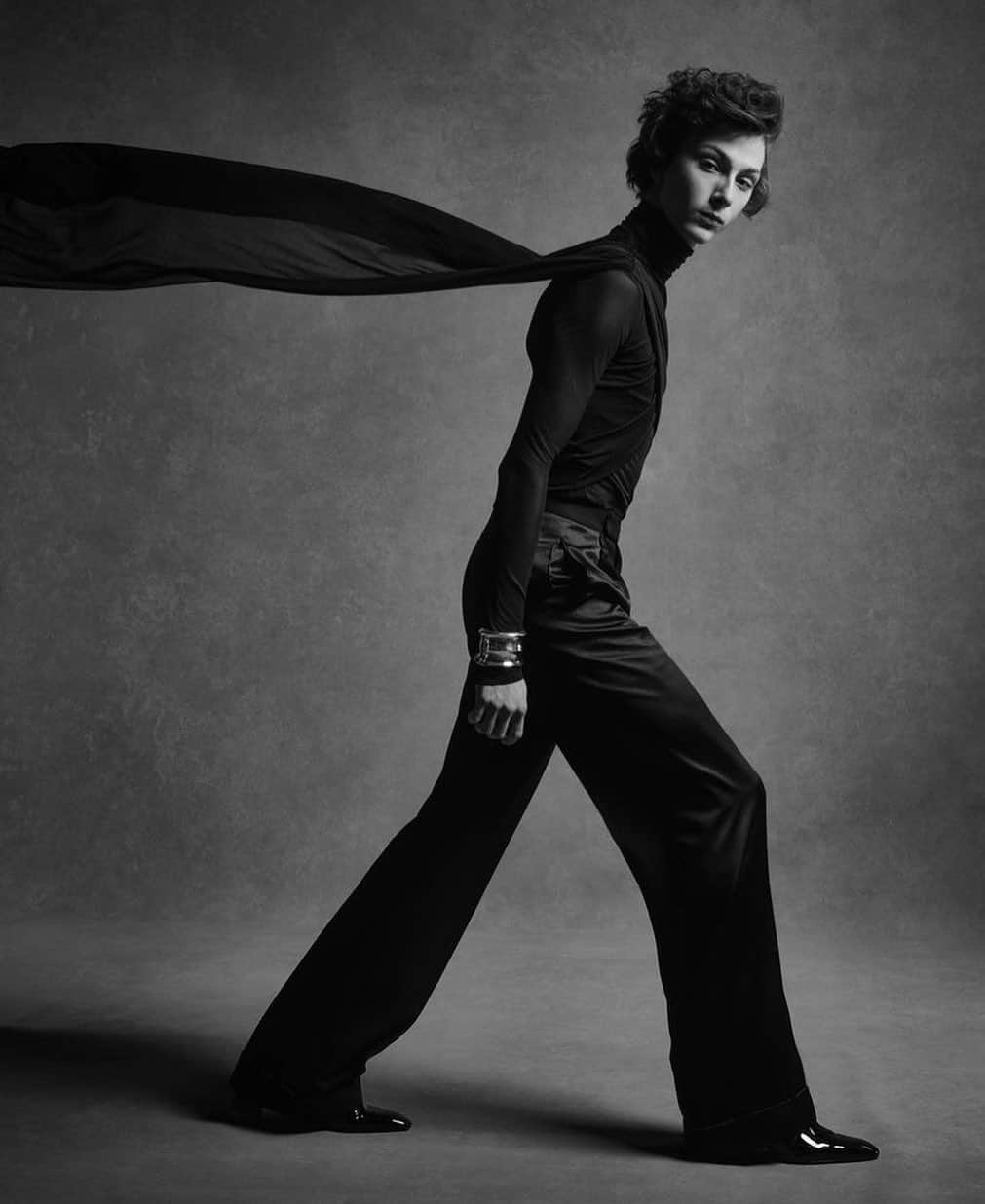 IMG Modelsのインスタグラム：「Take Flight. ↗️ @lenskrt stars in the new @heromag. 📷 #MarkSeliger (@markseliger) 👔 @paulsinclaire ✂️ @dennislanni 💄 @therealofficialfrankb #IMGmodels」