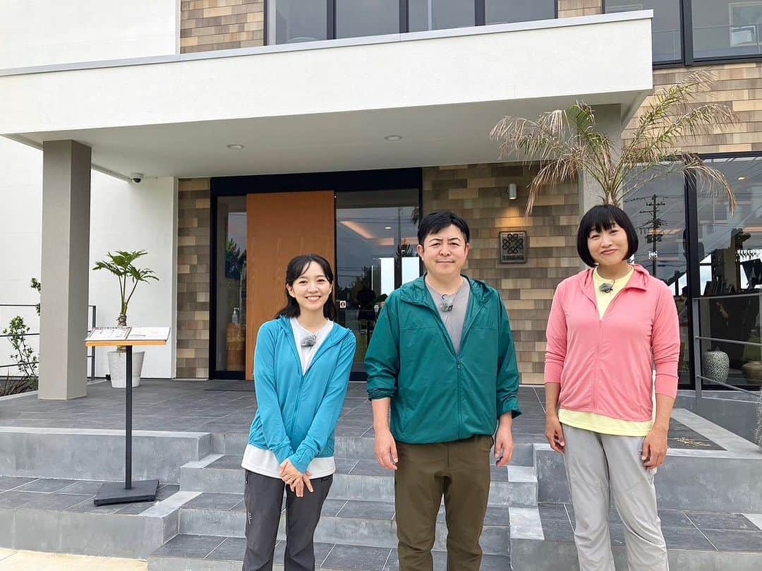 のインスタグラム：「⁡ ＼しずちゃんの静岡をもっと食べたい／ ⁡ 8月放送分は静岡市の三保地区をご紹介。 絶品メロンに独自の技術でサバを養殖する生産者さん、パルクルにも初めて乗りました🚲 ⁡ トコチャンで是非ご覧下さい♡ ⁡ #しずもっと #トコチャン #川村農園 #川村農園カフェ #三保の松さば」
