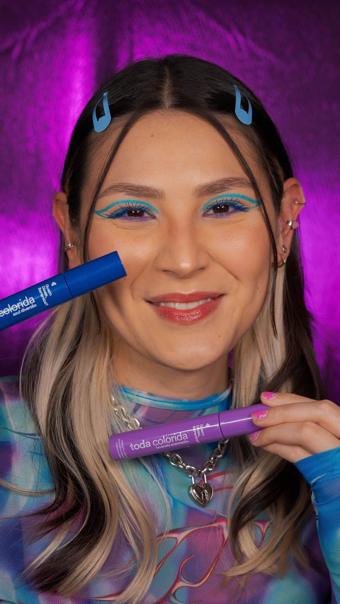 quem disse, berenice?のインスタグラム：「quem ama uma make colorida? 😍  vem com a @sublinhando adicionar mais cor no seu dia com as novas Máscaras de Cílios Toda Colorida nas cores Azul Diversão e Lavanda Expressão. bora garantir a sua? ✨  #PraTodosVerem: o post é um vídeo da influenciadora Sublinhando ensinando como aplicar a Máscara de Cílios Toda Colorida na make. Fim da descrição.」