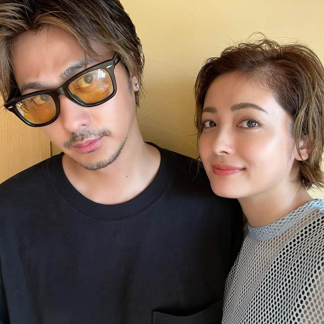 平山あやさんのインスタグラム写真 - (平山あやInstagram)「８月８日が結婚記念日でした🌙  これからもよろしく☺️  #いつもありがとう」8月9日 18時16分 - aya_hirayama