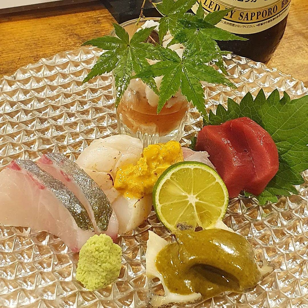 ひいな凜さんのインスタグラム写真 - (ひいな凜Instagram)「日本で食べたおいしいもの達①  #一時帰国#お刺身#だし巻き卵 #ほたてバター#唐揚げ#일본여행#고베#오사카여행#사시미#이자카야#일본맛집#사시미맛집#산노미야#산노미야맛집#고베맛집#오사카맛집#조개구이」8月9日 18時11分 - ina_im_ina